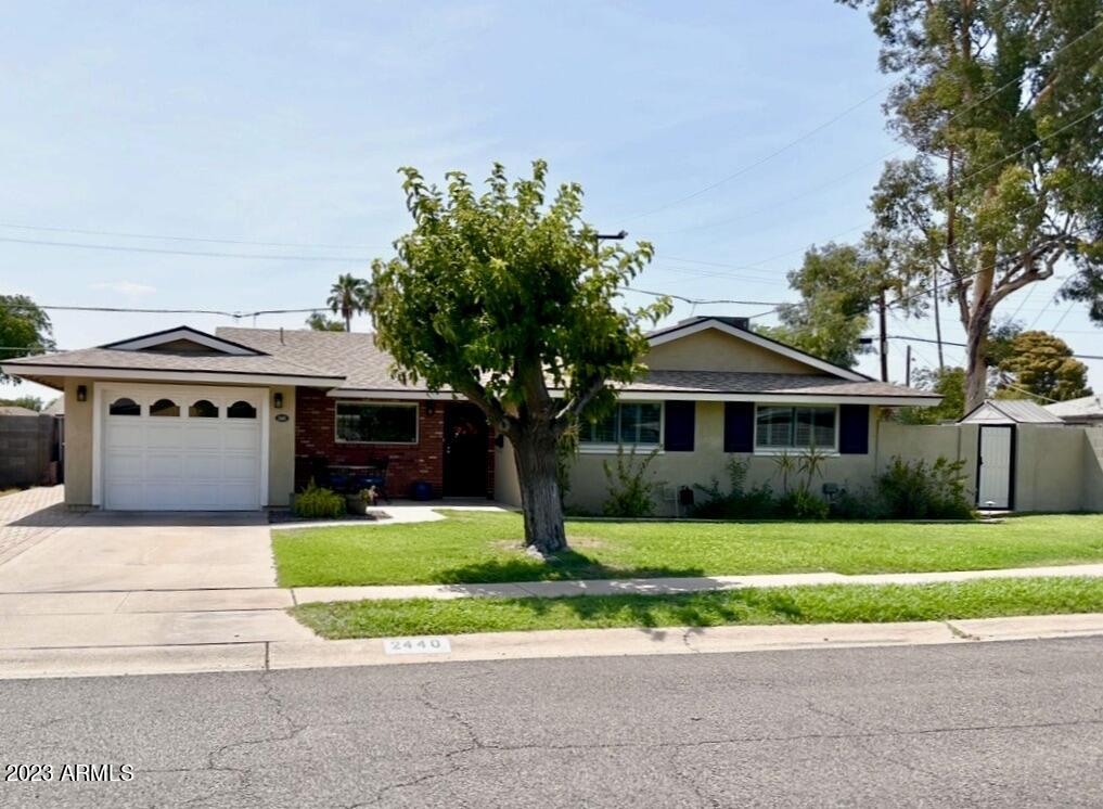 2440 N 19TH Drive