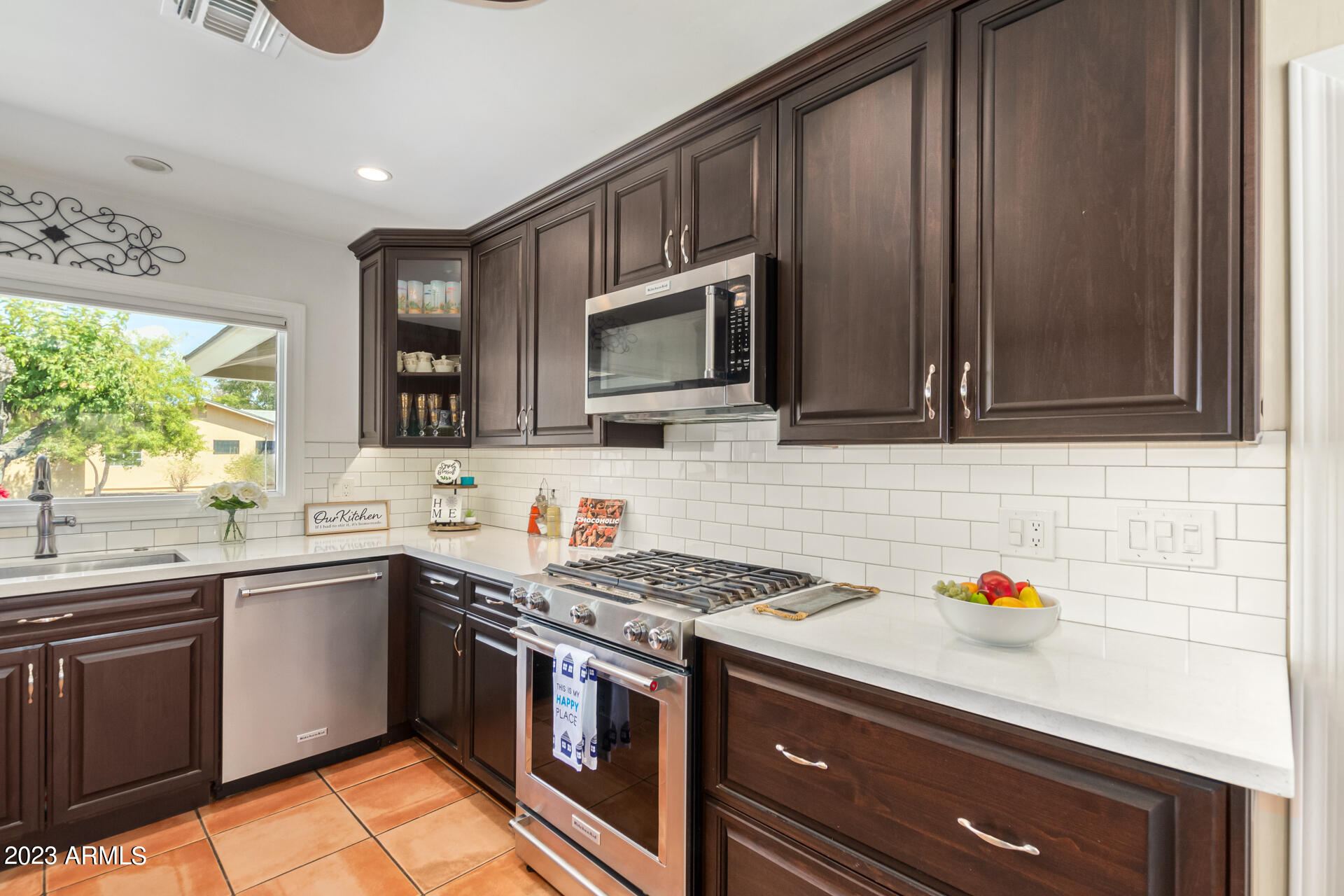 2440 N 19TH Drive