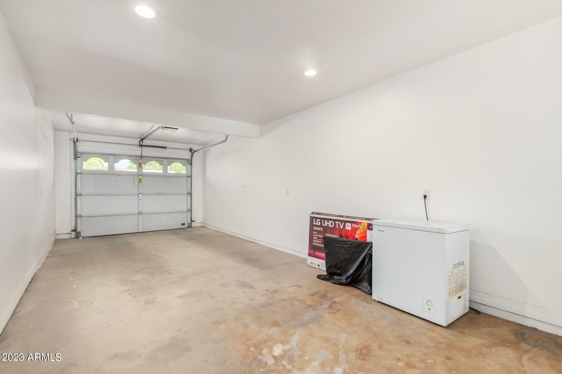 2440 N 19TH Drive