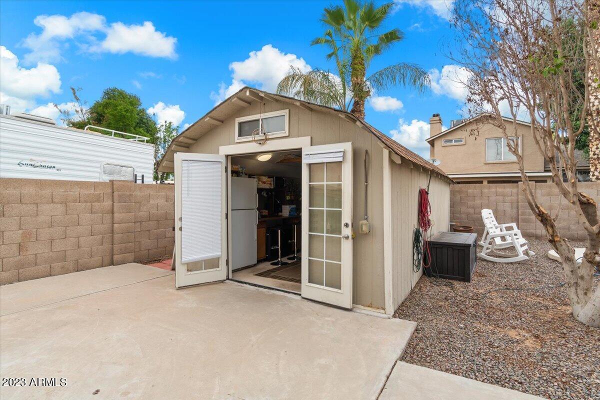 4116 W WHISPERING WIND Drive