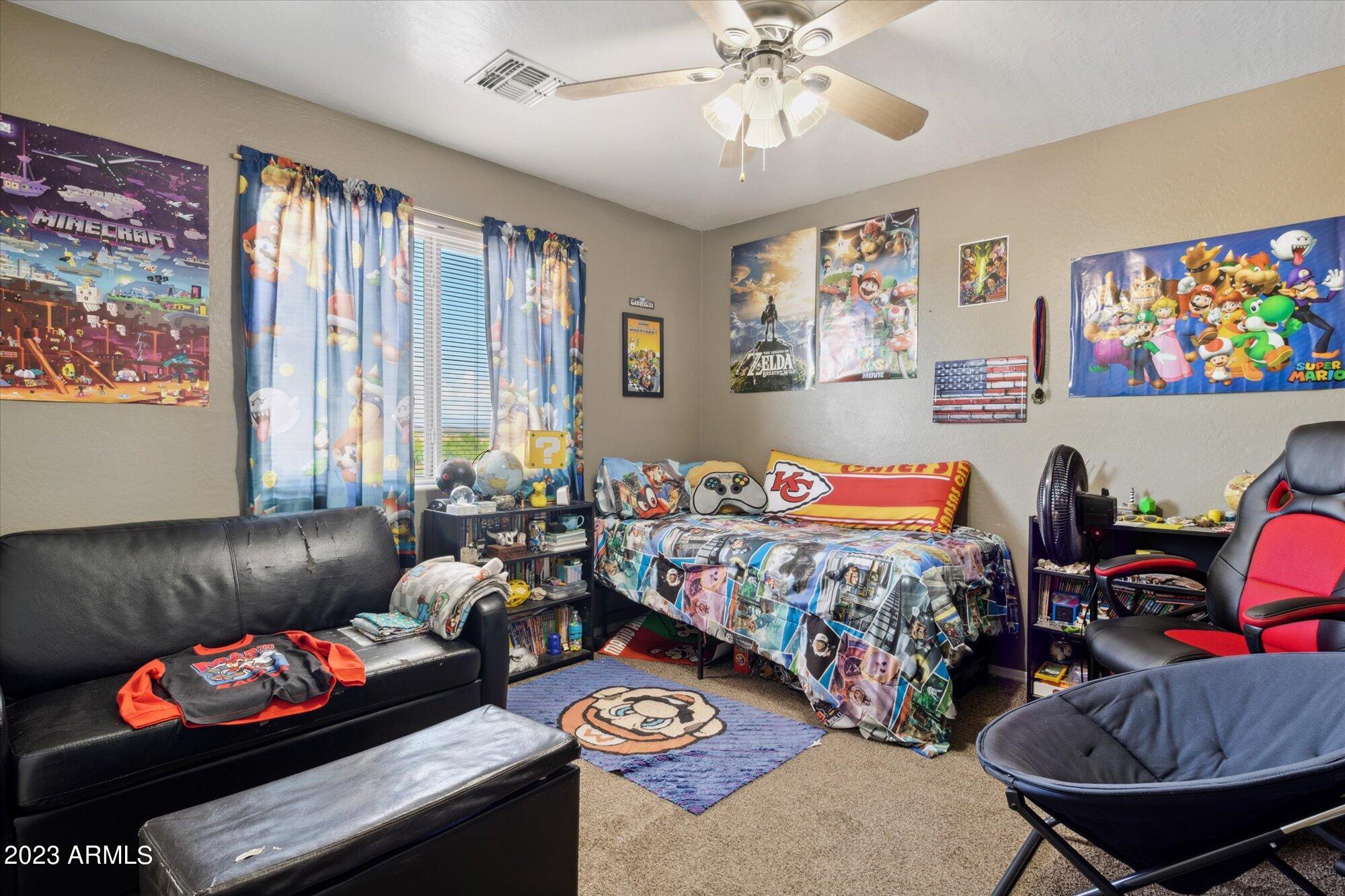 670 W 10TH Street
