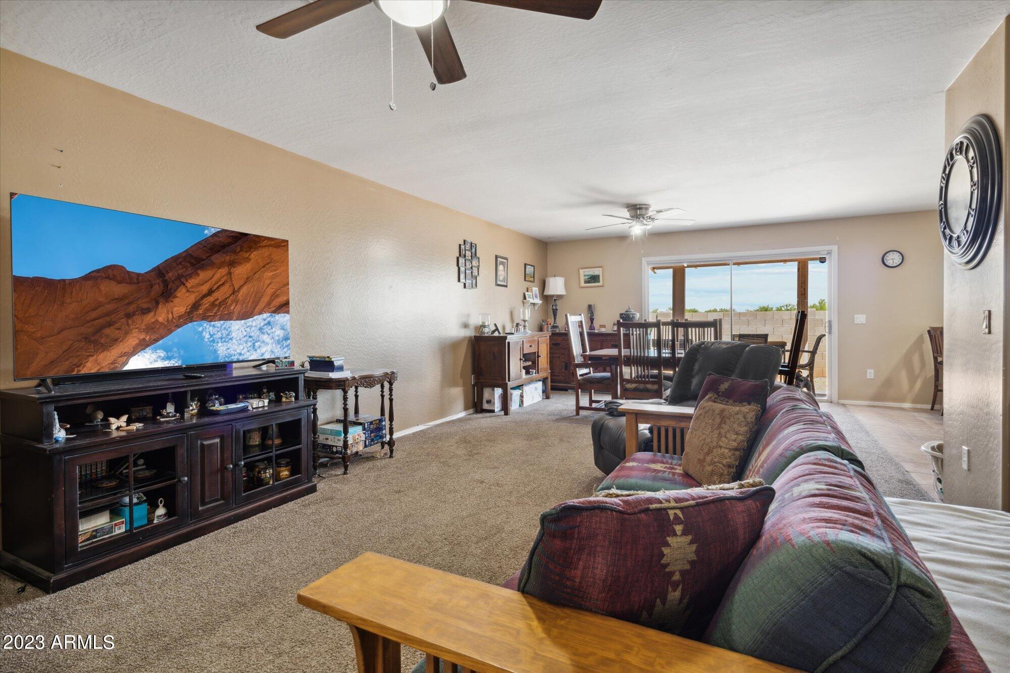 670 W 10TH Street