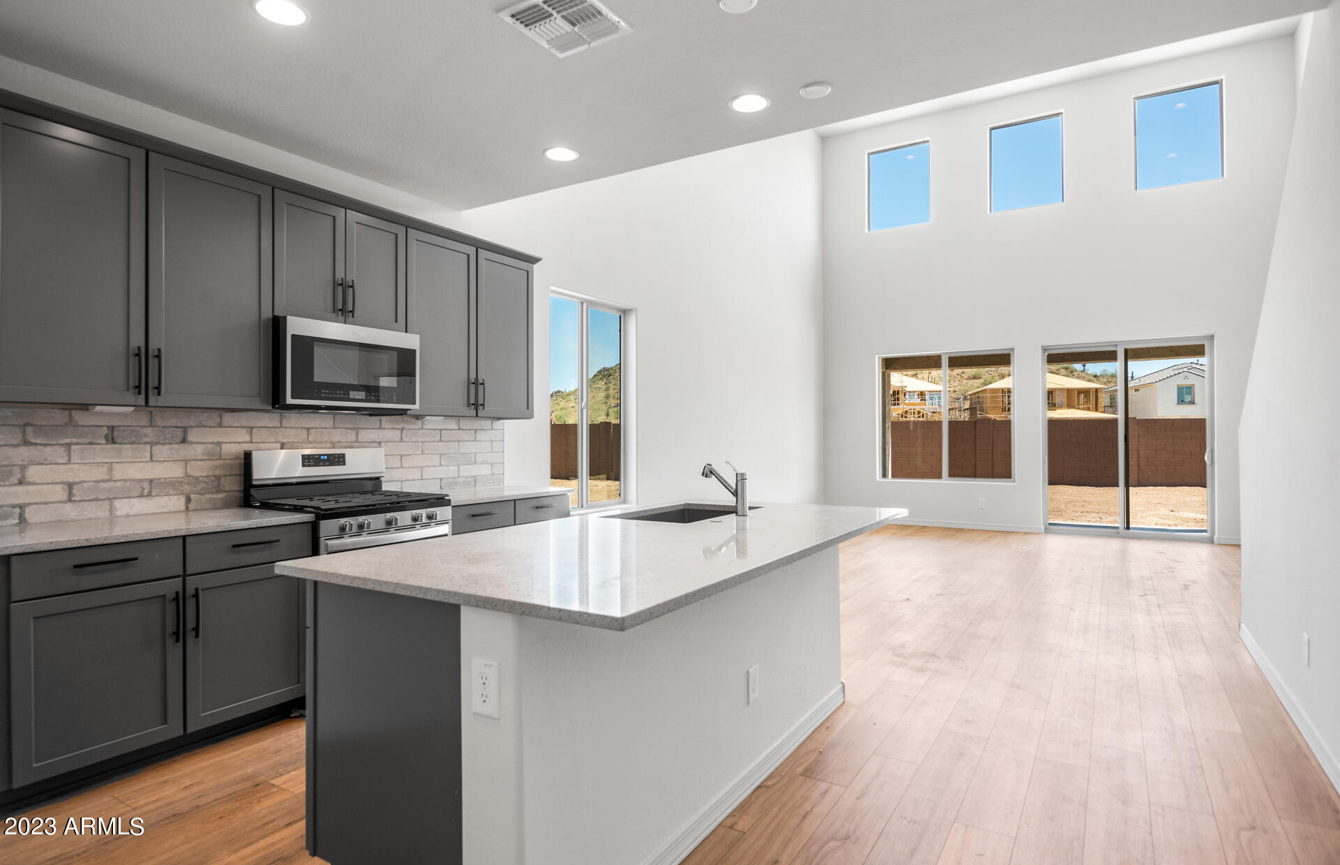 1511 W Sabel Court