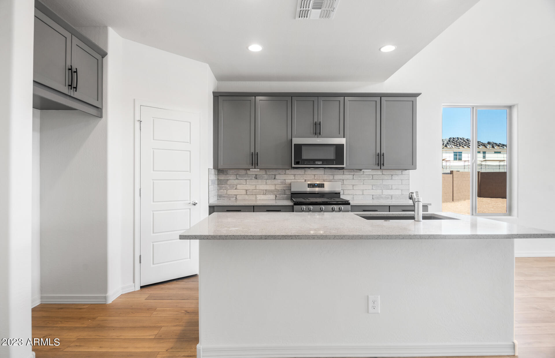 1511 W Sabel Court