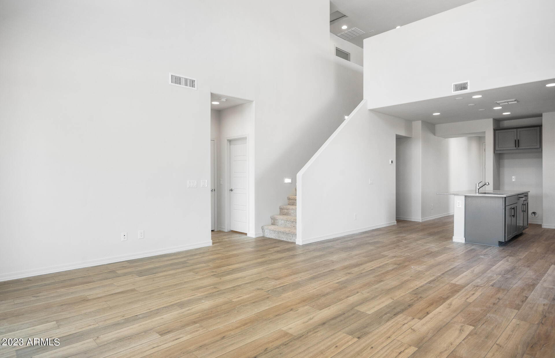 1511 W Sabel Court