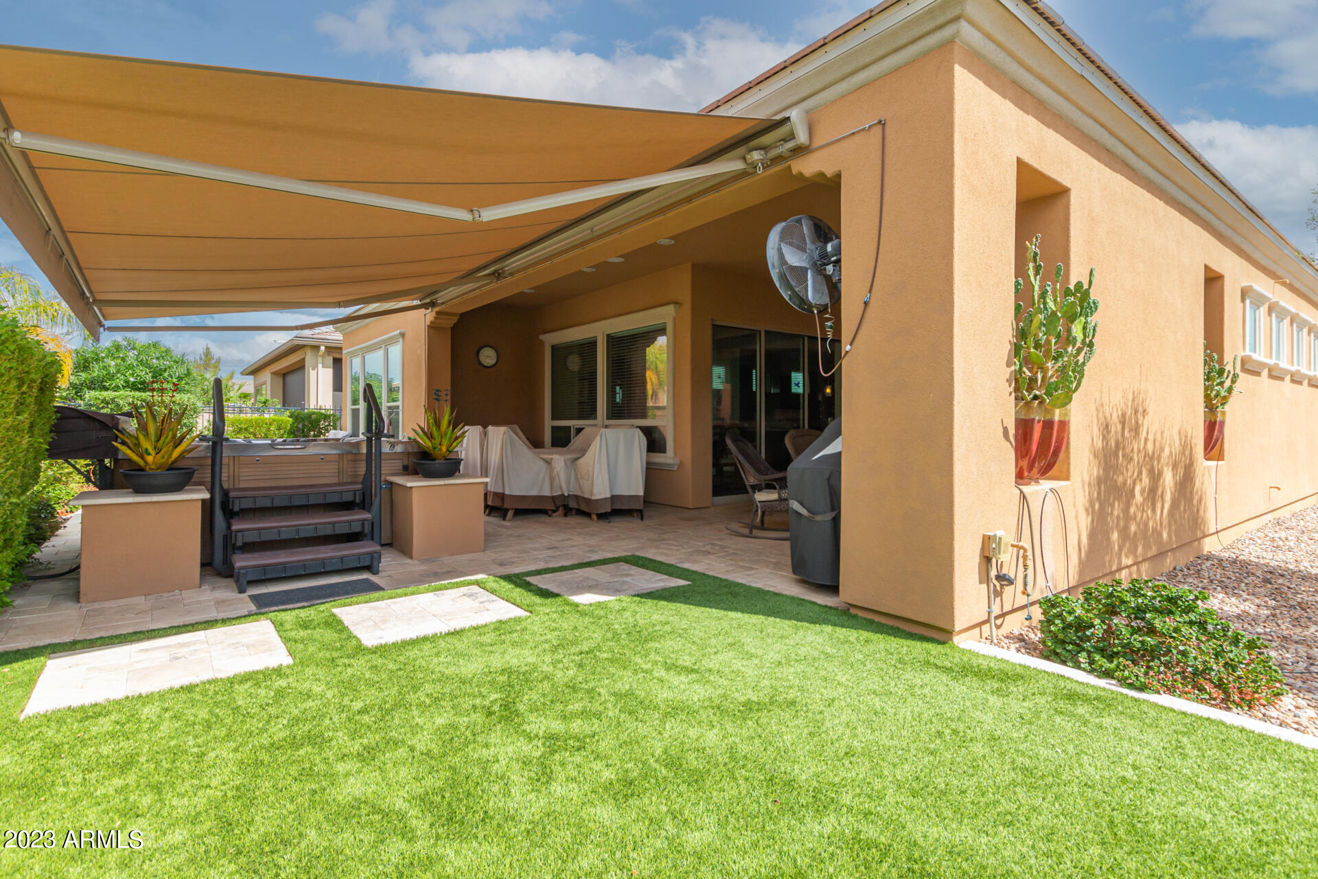 40 E CAMELLIA Way