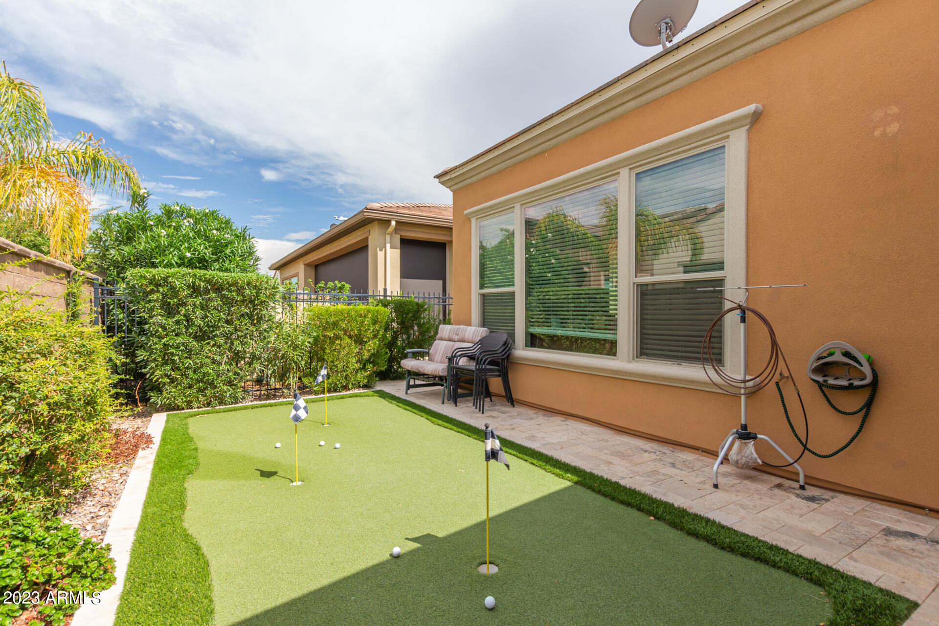 40 E CAMELLIA Way