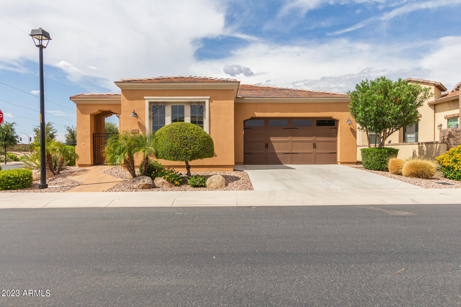 40 E CAMELLIA Way