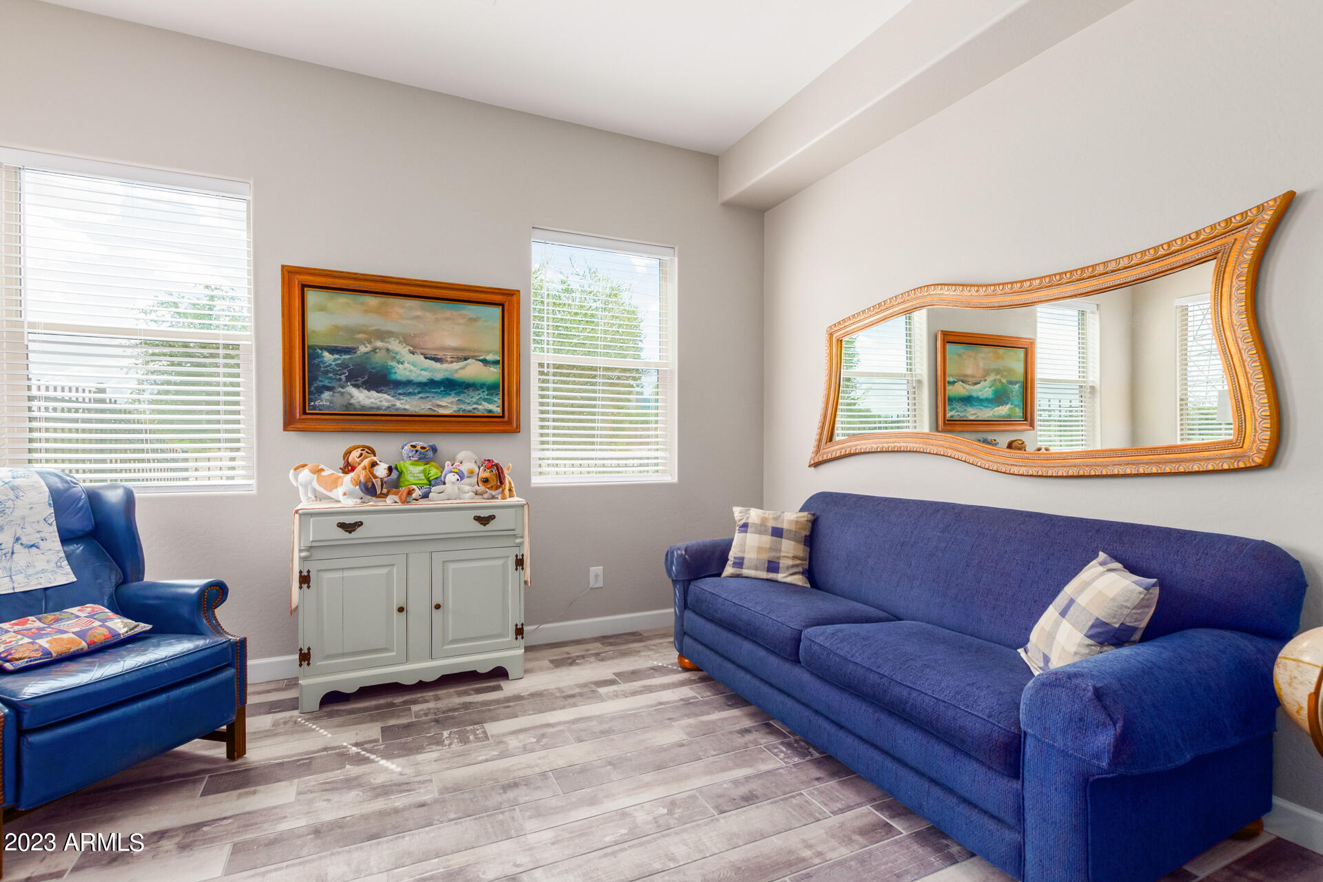 40 E CAMELLIA Way