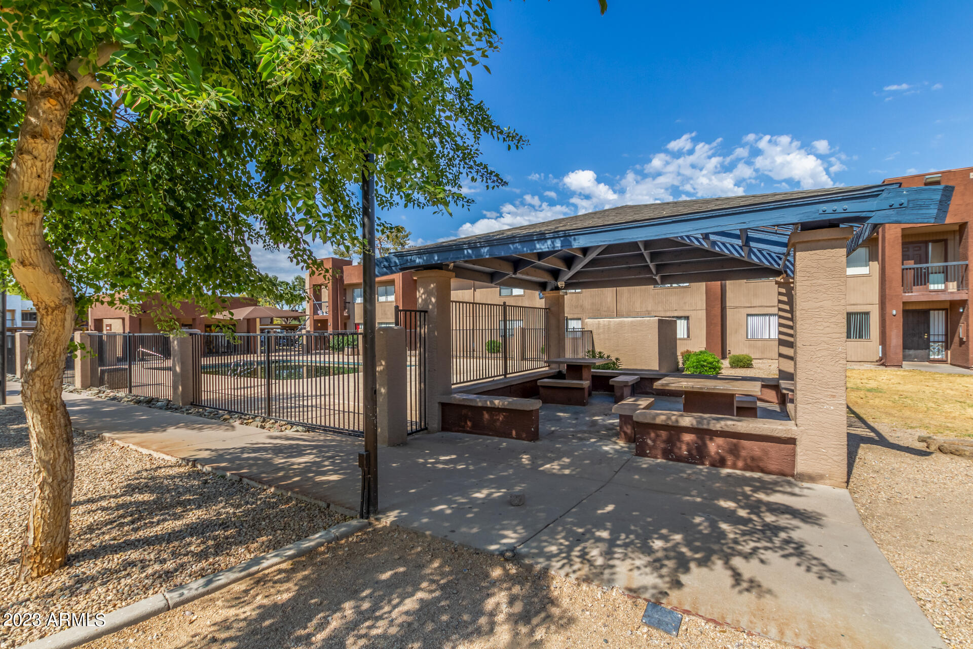 3810 N MARYVALE Parkway, 1018