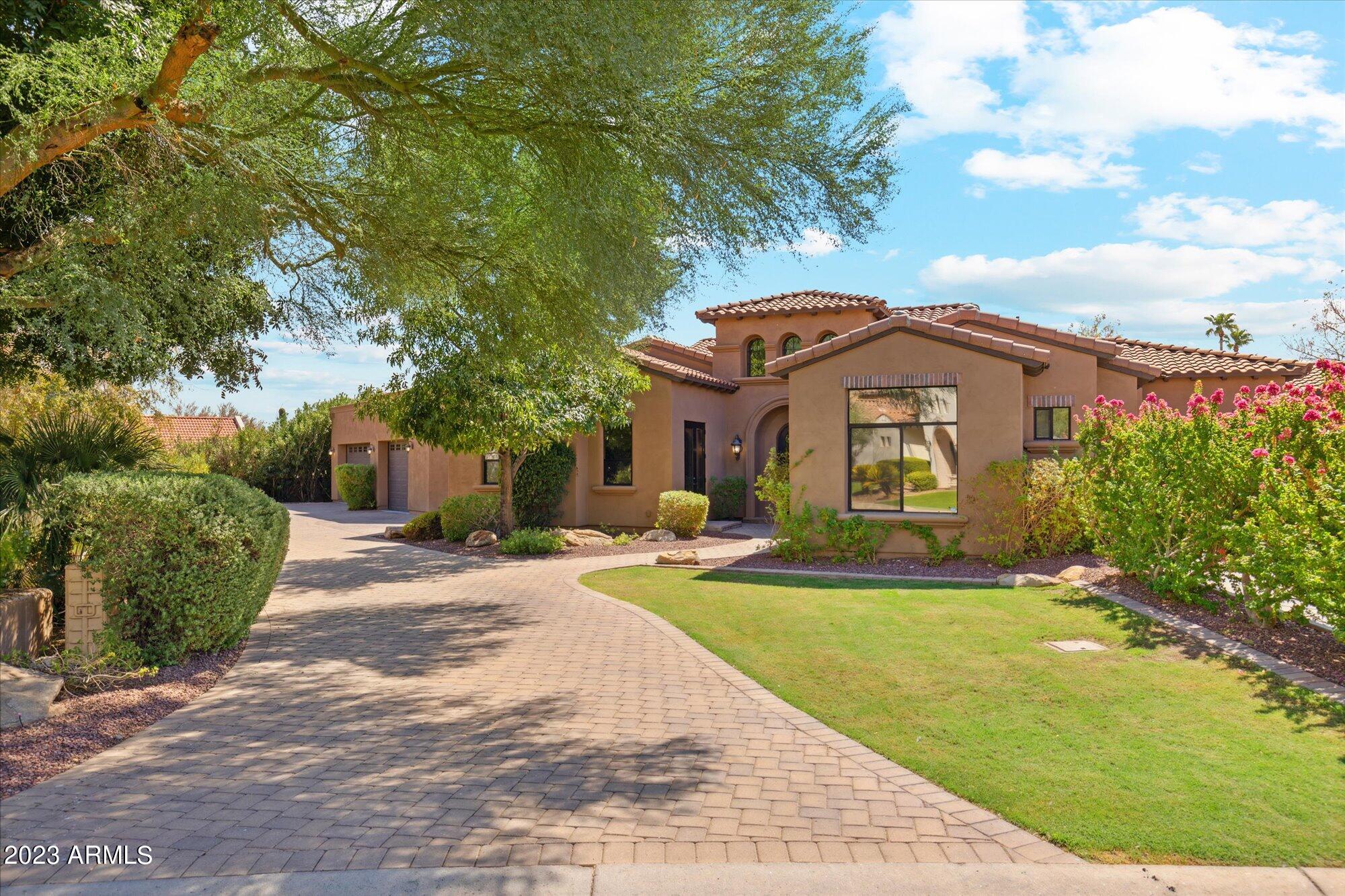 12768 N WINDROSE Drive