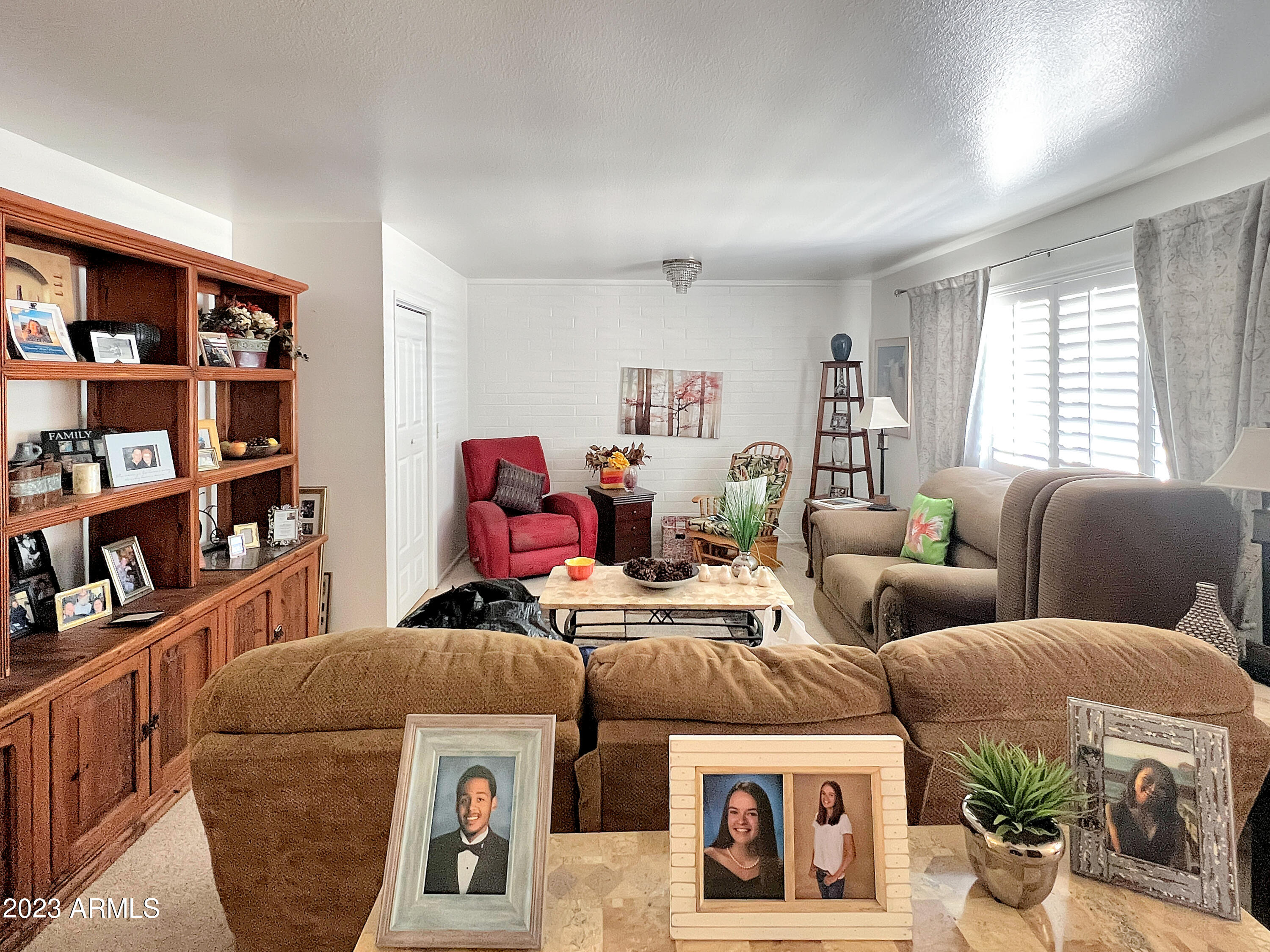 9913 W DESERT HILLS Drive