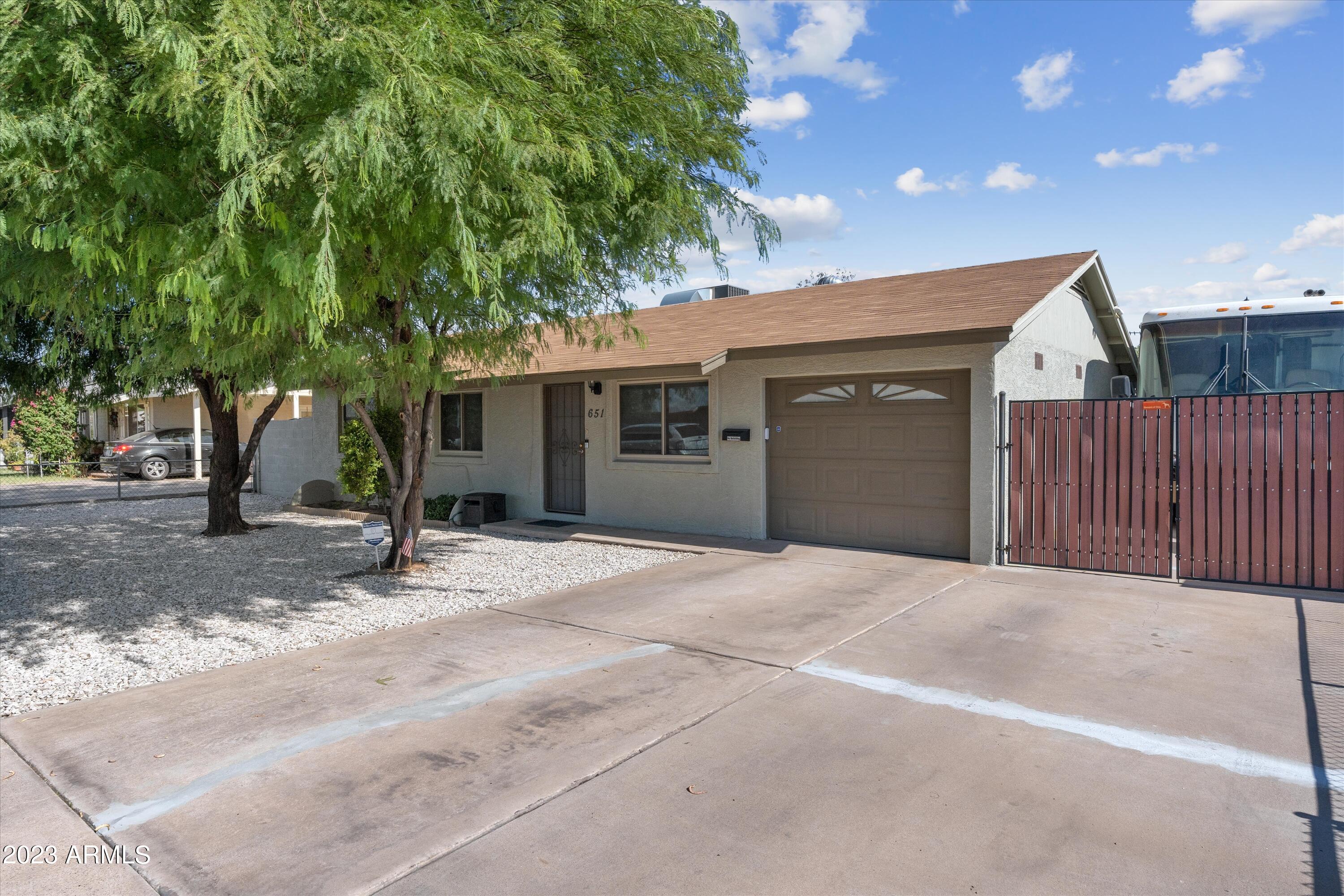 651 E CARLA VISTA Drive