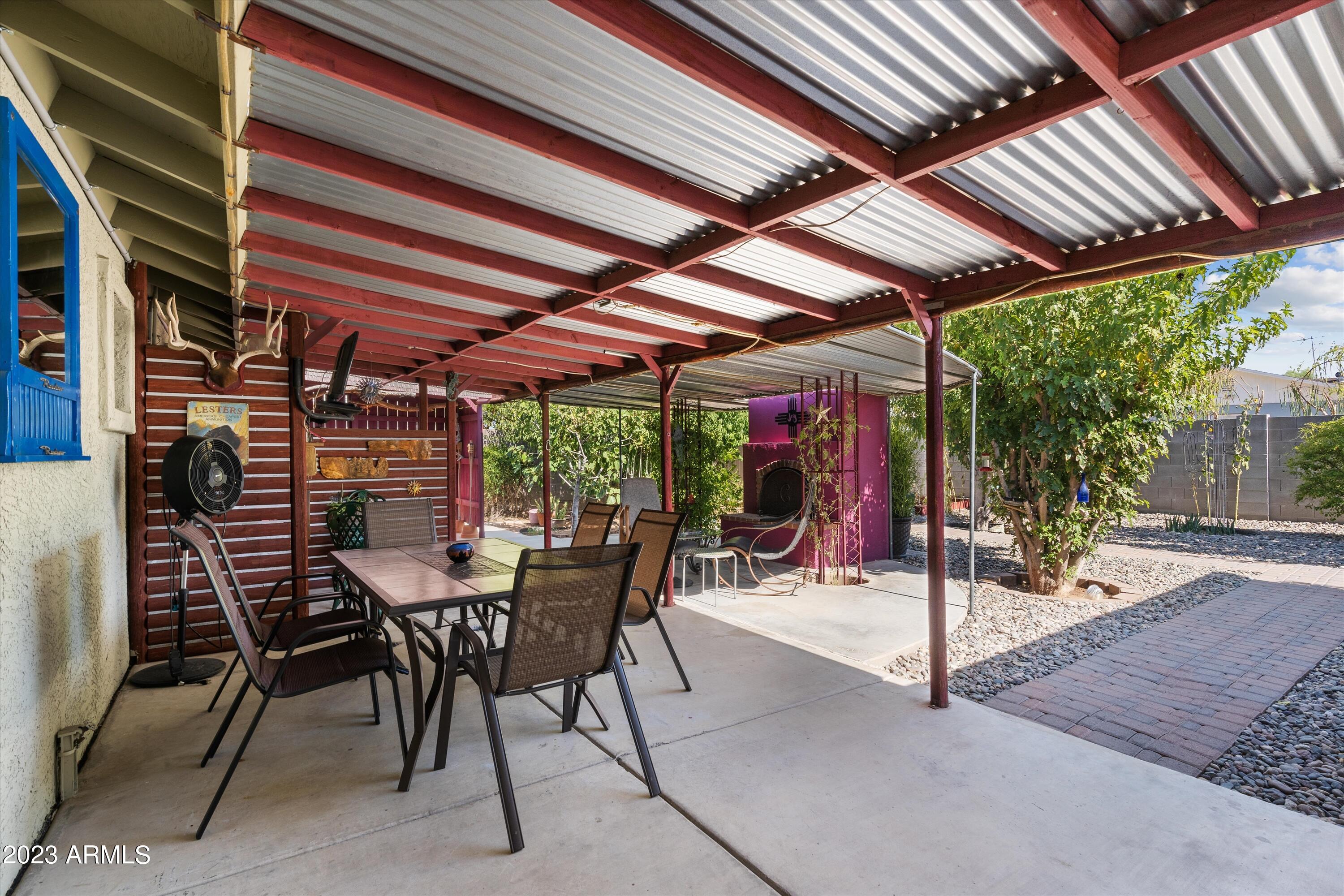 651 E CARLA VISTA Drive
