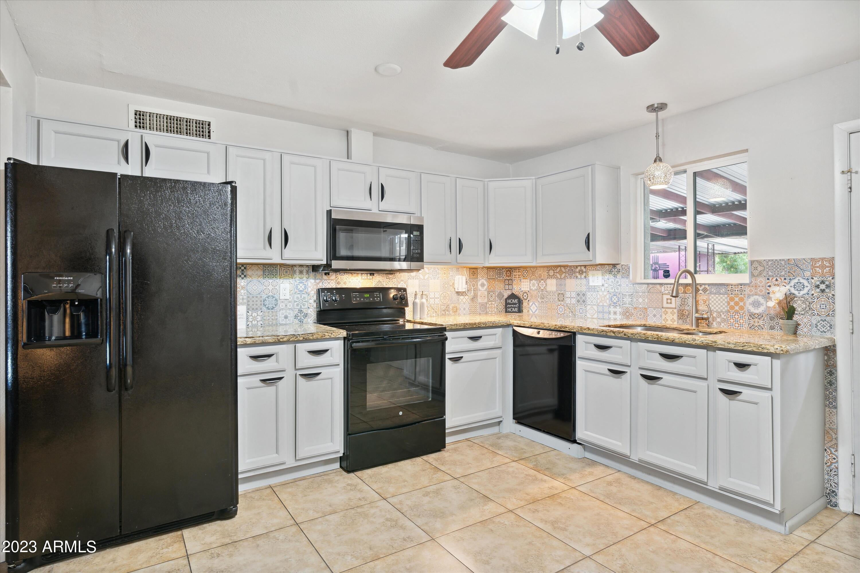 651 E CARLA VISTA Drive