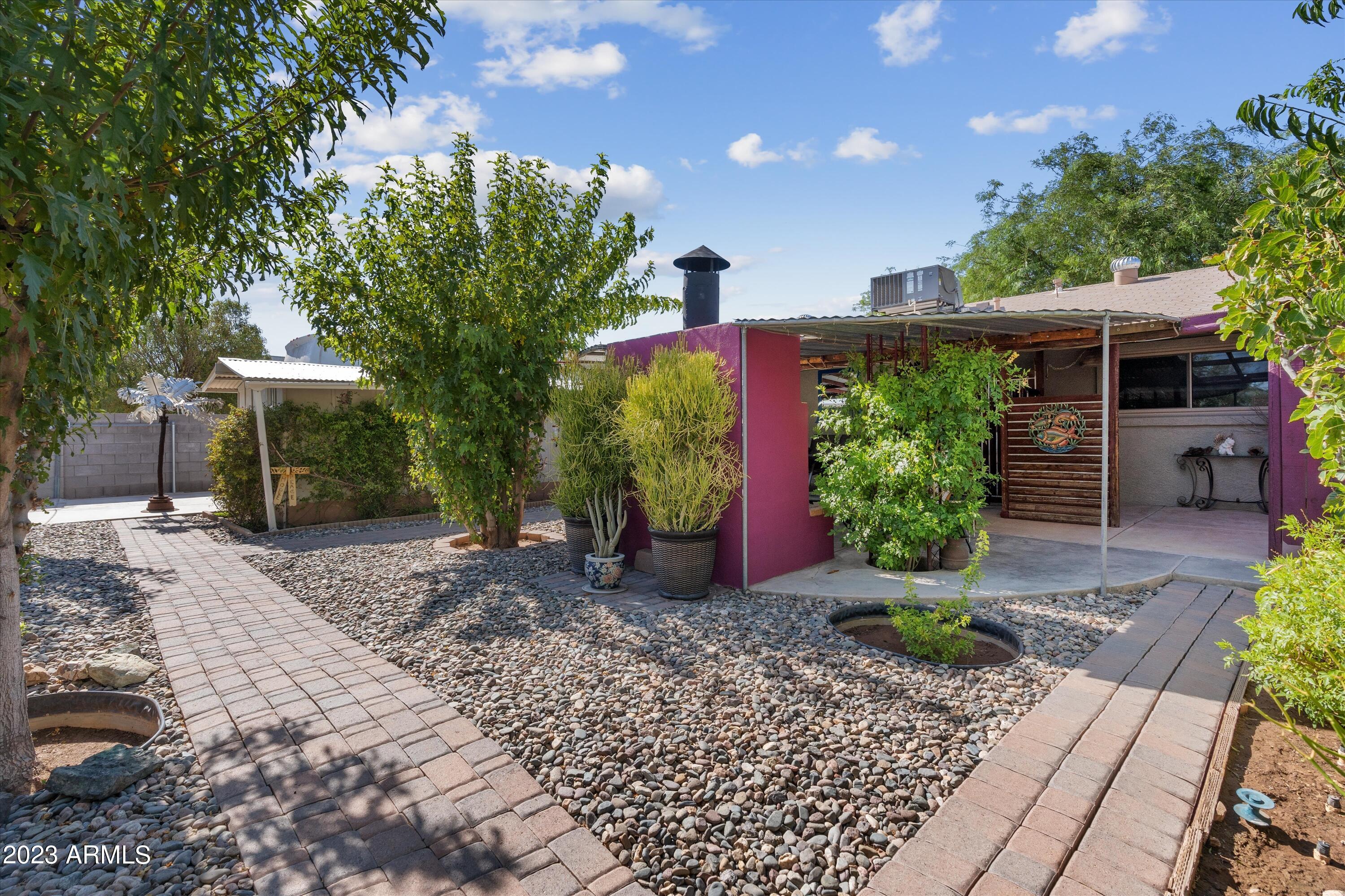 651 E CARLA VISTA Drive