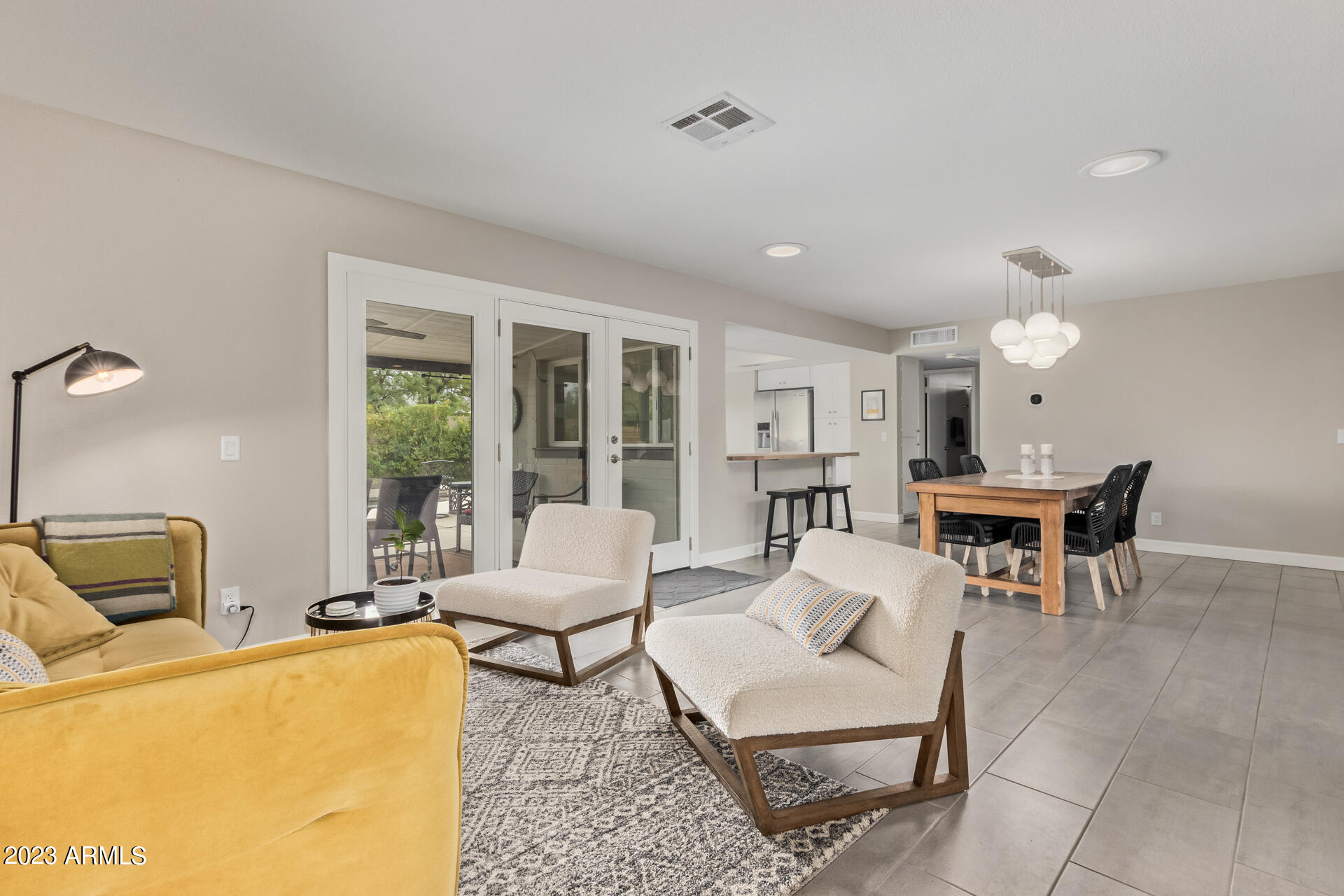 1407 E JULIE Drive