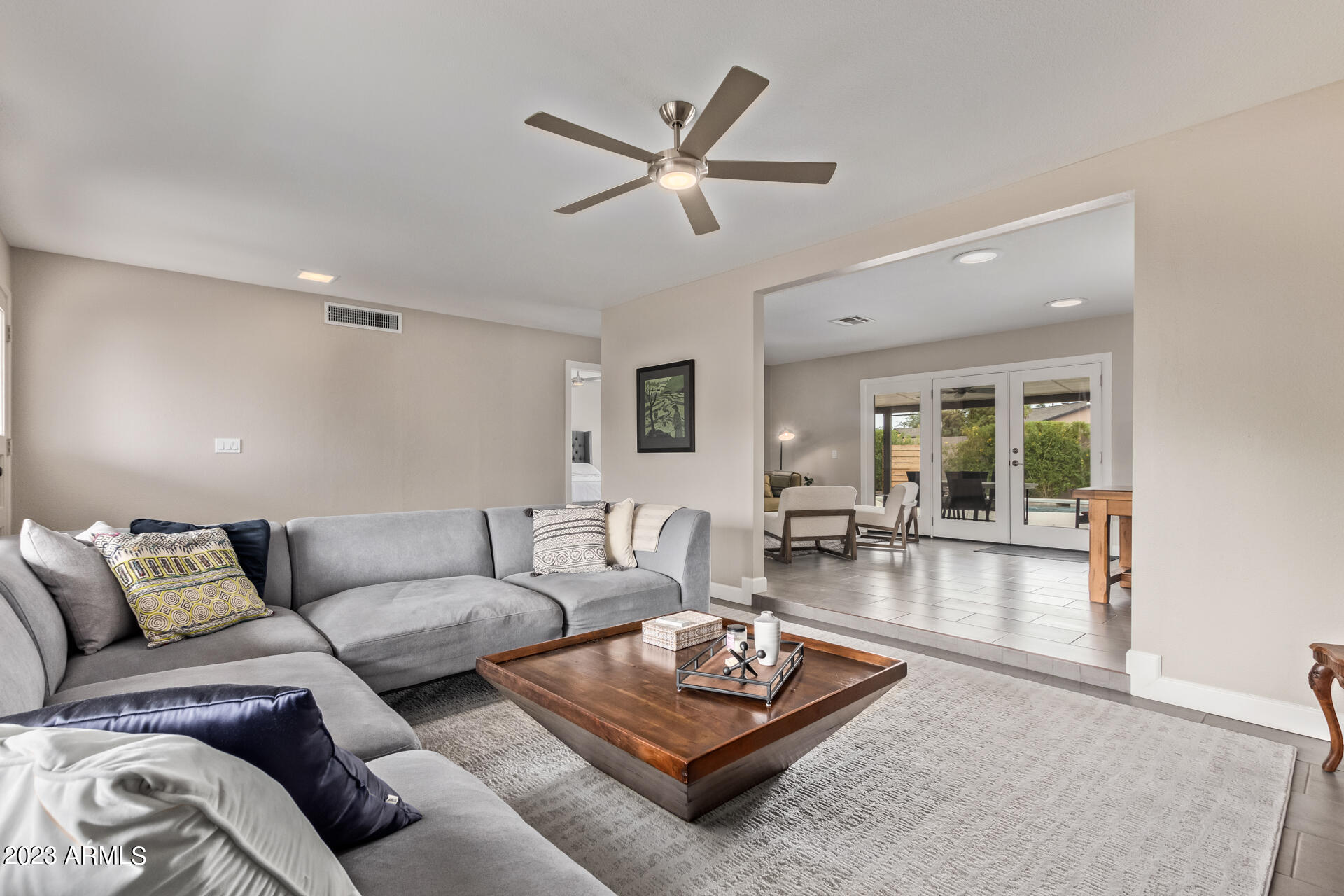 1407 E JULIE Drive