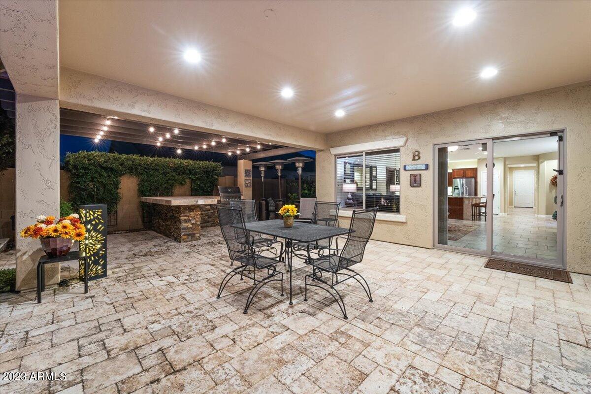 4259 S Hassett