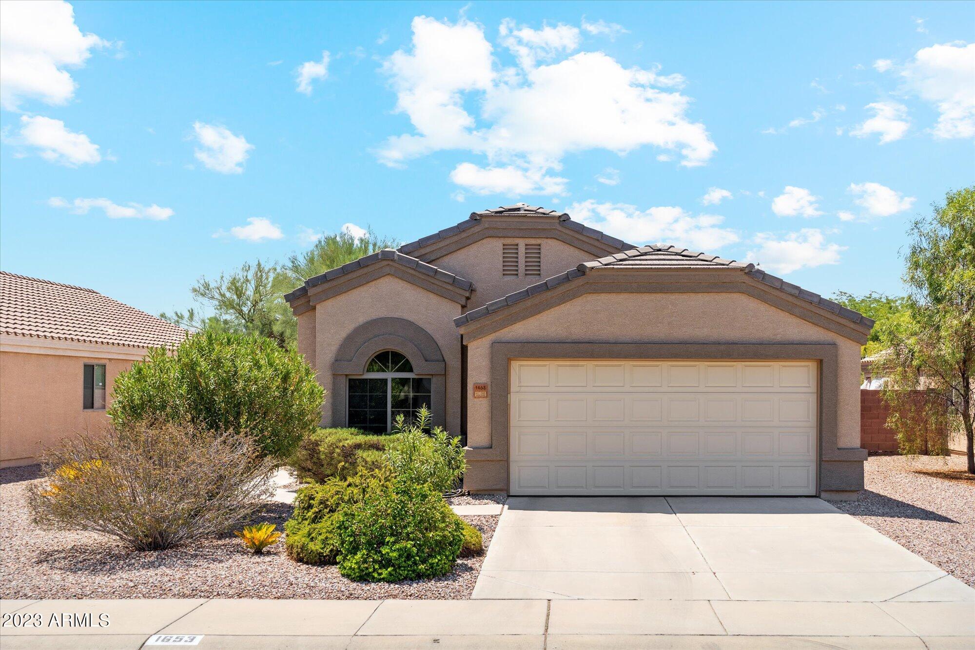 1653 E CARDINAL Drive