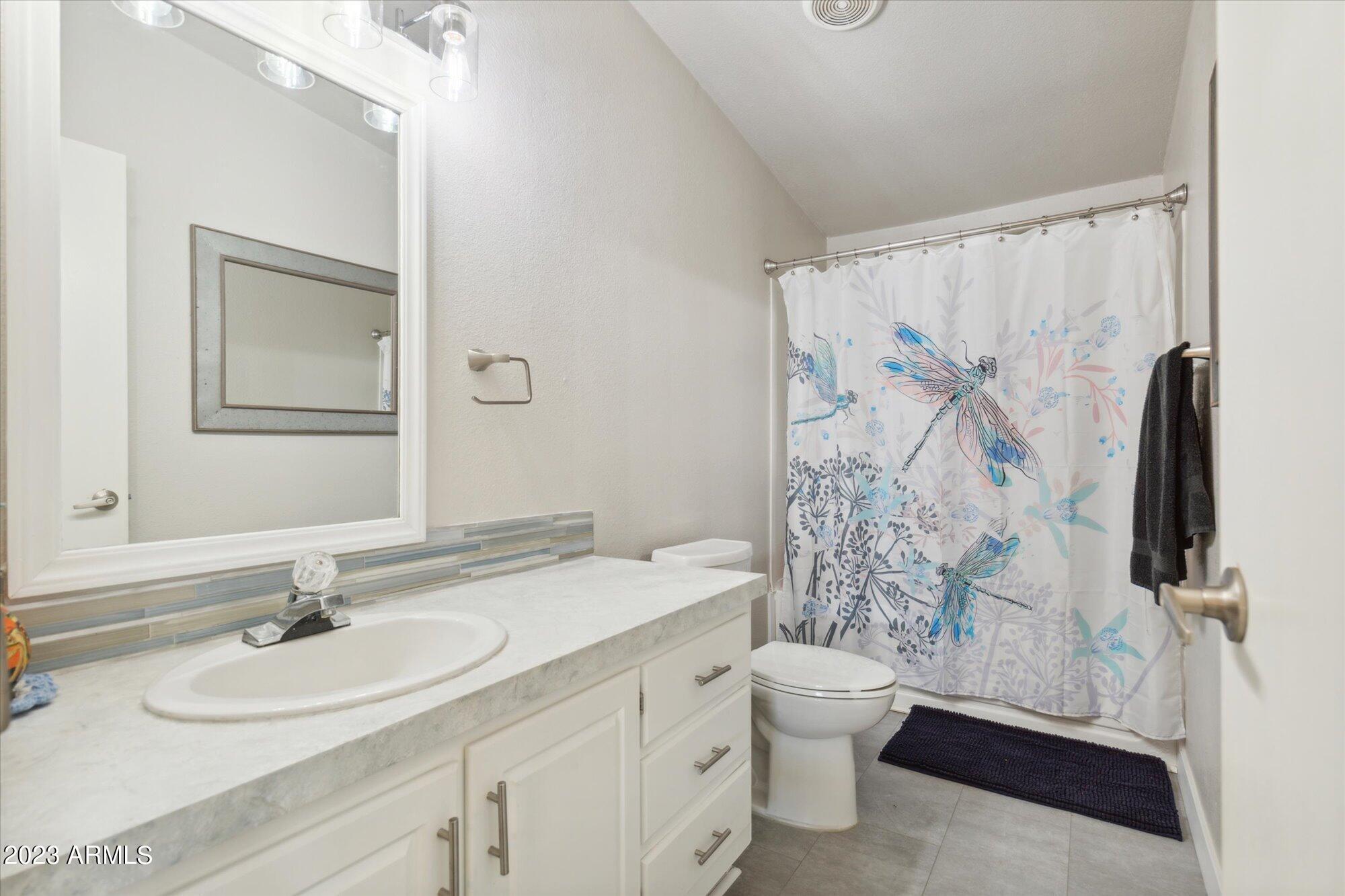 2650 W UNION HILLS Drive, 32