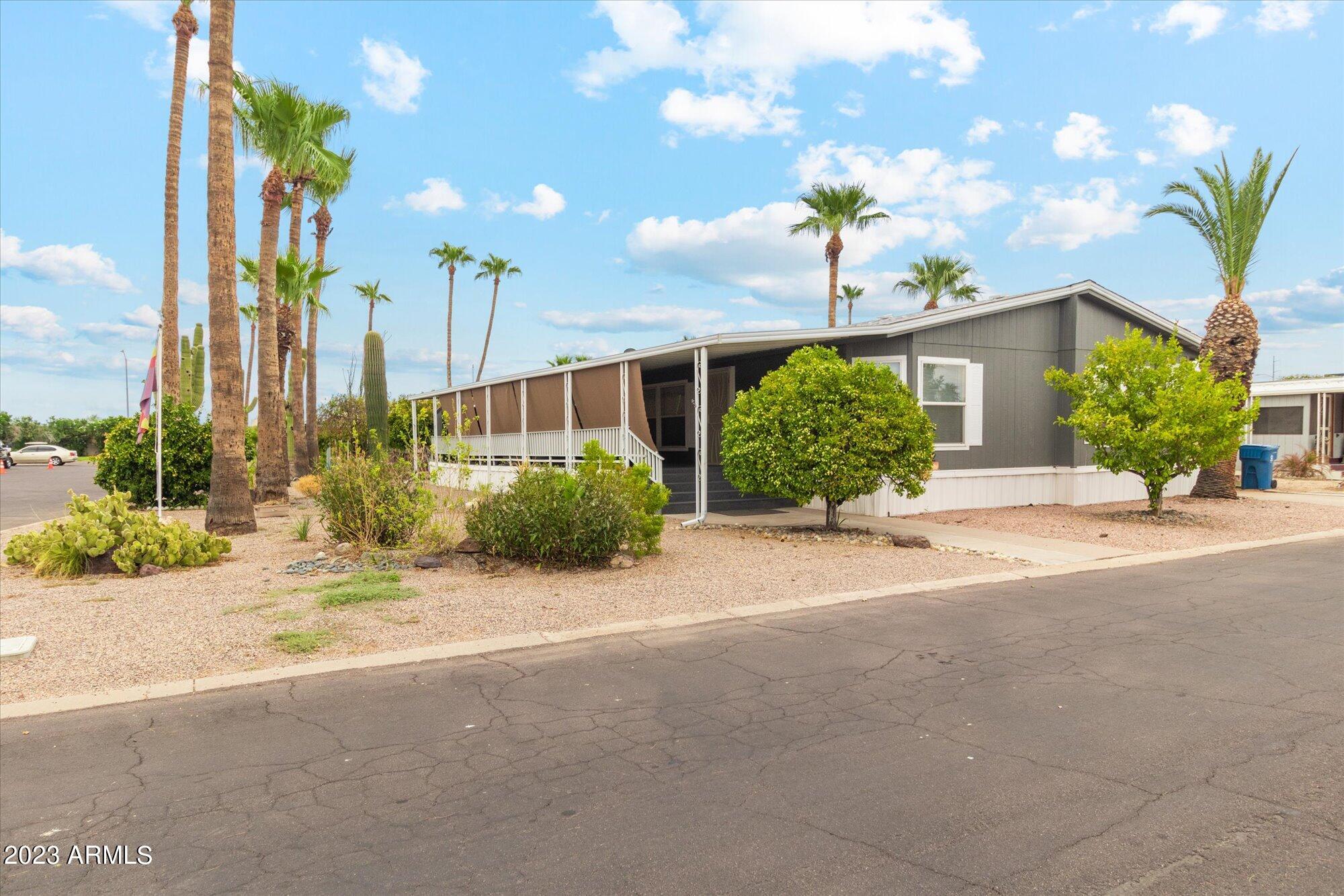 2650 W UNION HILLS Drive, 32
