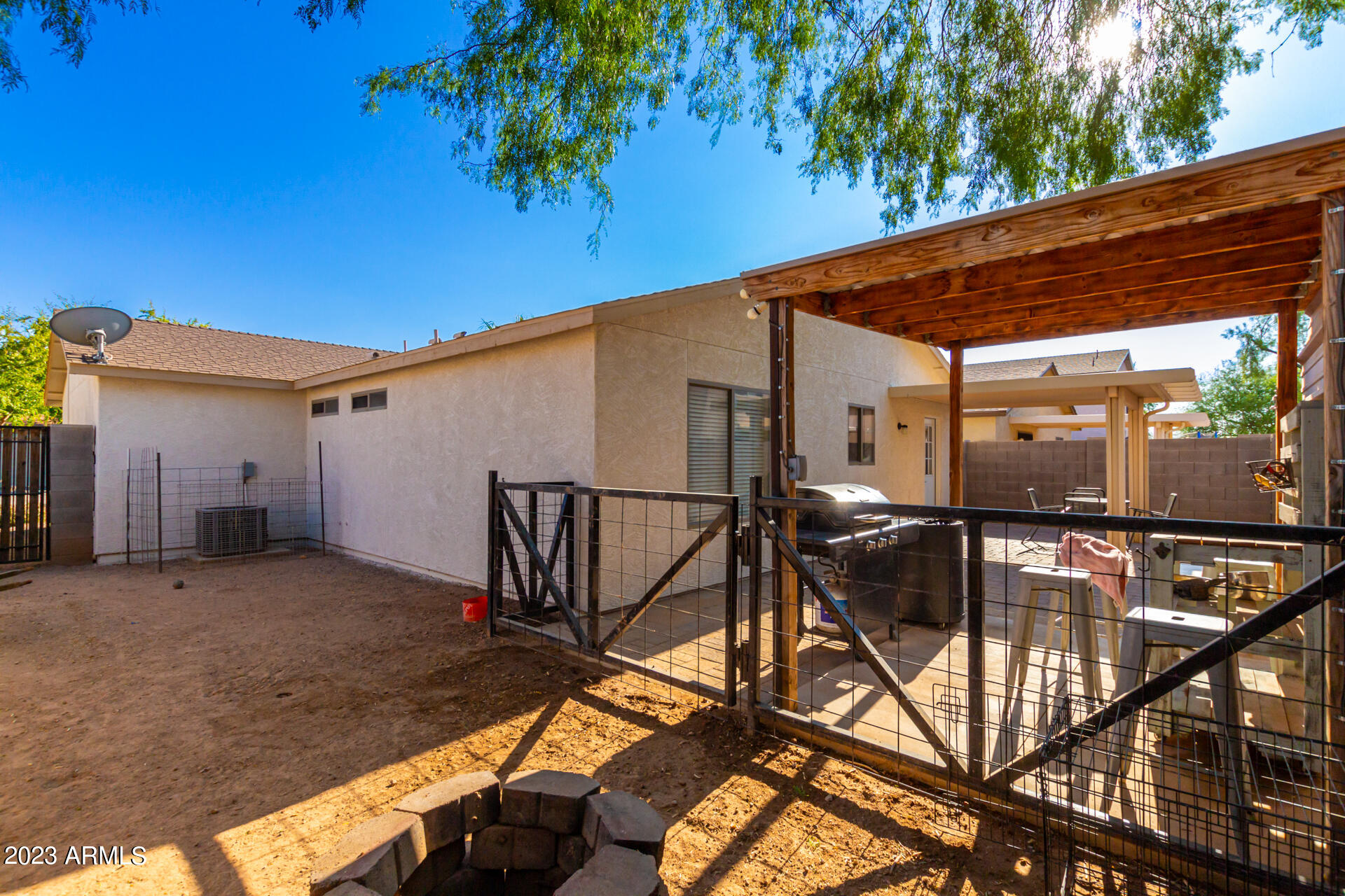 2366 E MEADOW LAND Drive