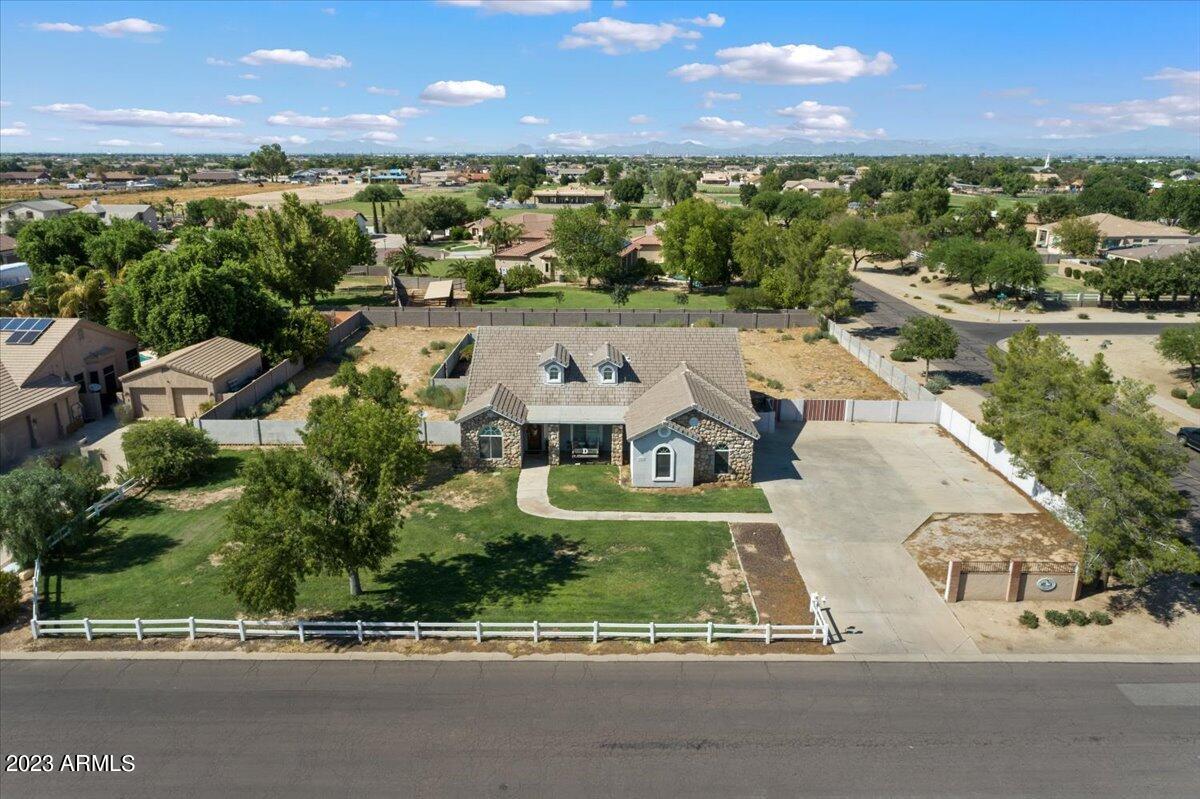 19550 E SONOQUI Boulevard