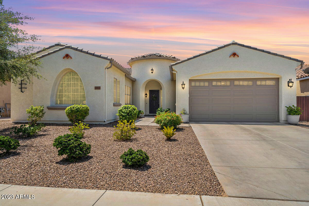 19511 E STRAWBERRY Drive