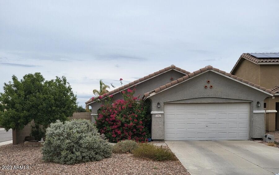 3542 E DEL RIO Drive