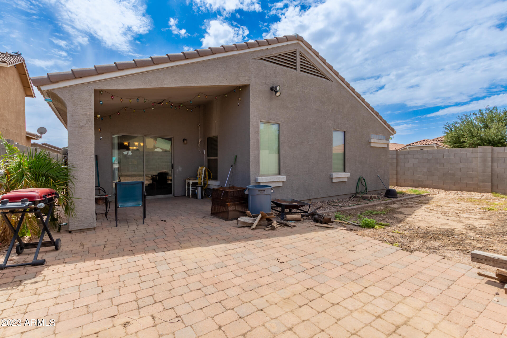 3542 E DEL RIO Drive