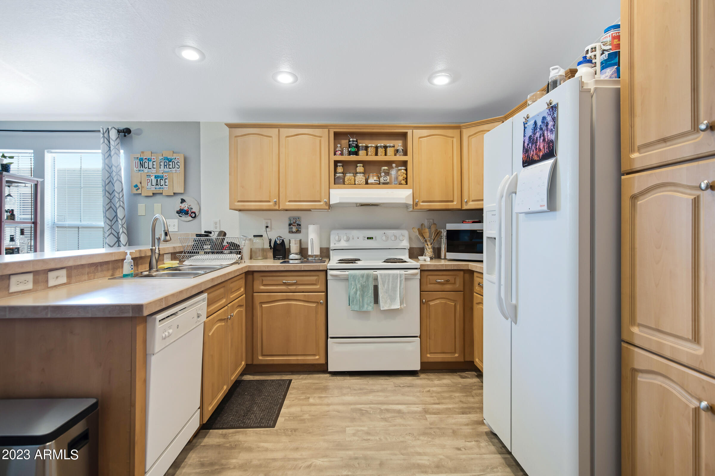 201 S GREENFIELD Road # 165