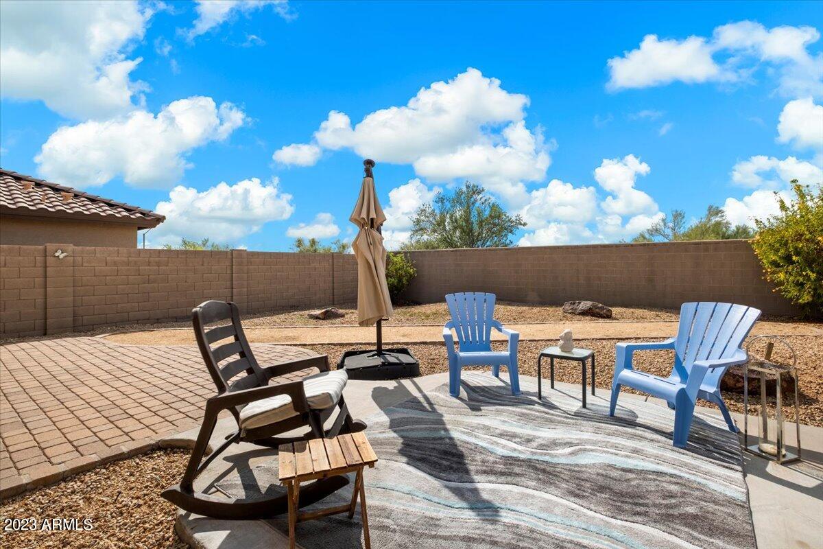 40808 N TRAILHEAD Way