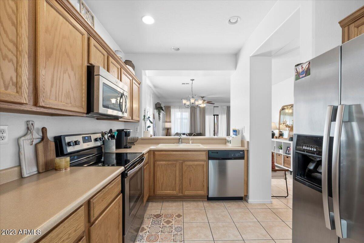 40808 N TRAILHEAD Way