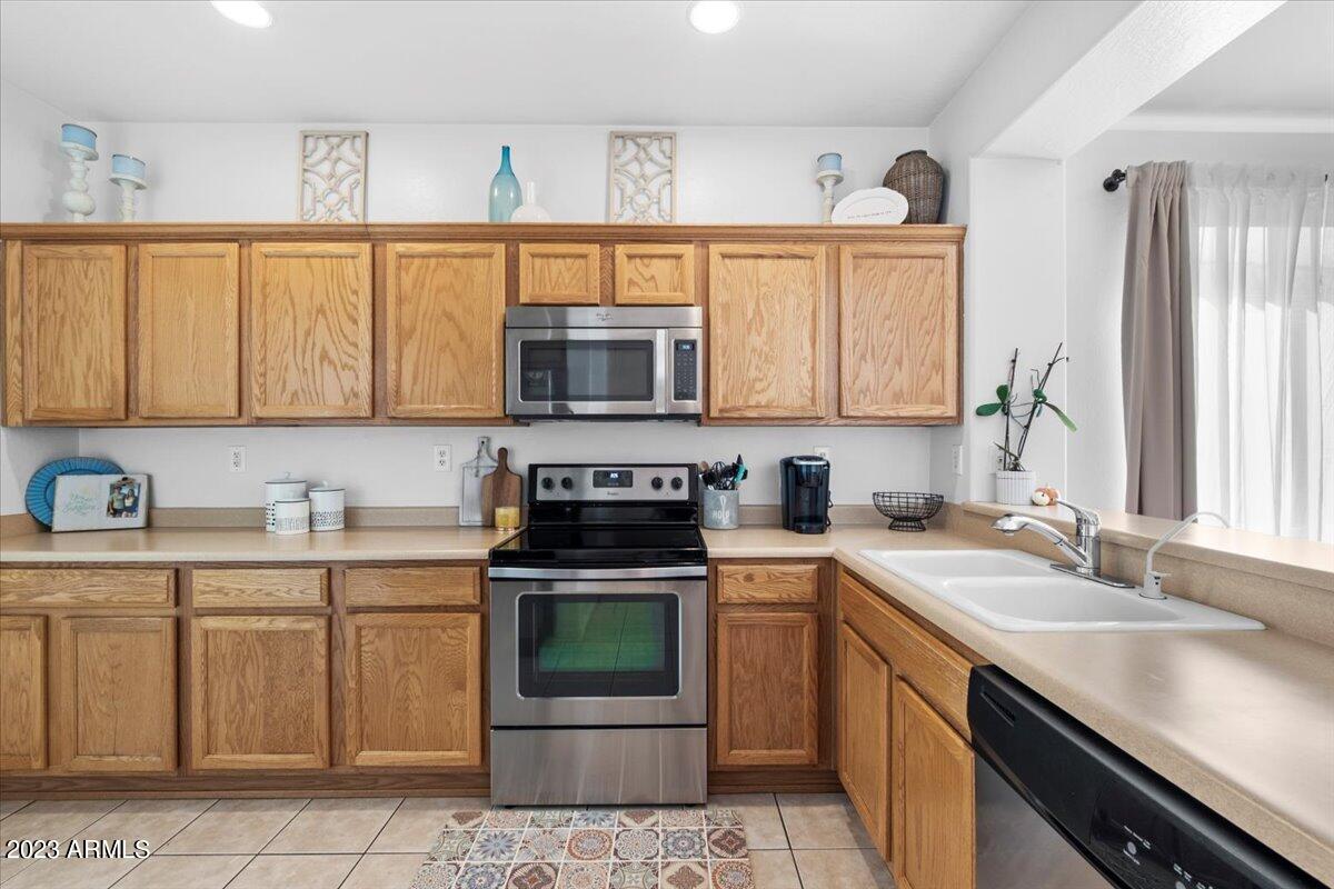 40808 N TRAILHEAD Way