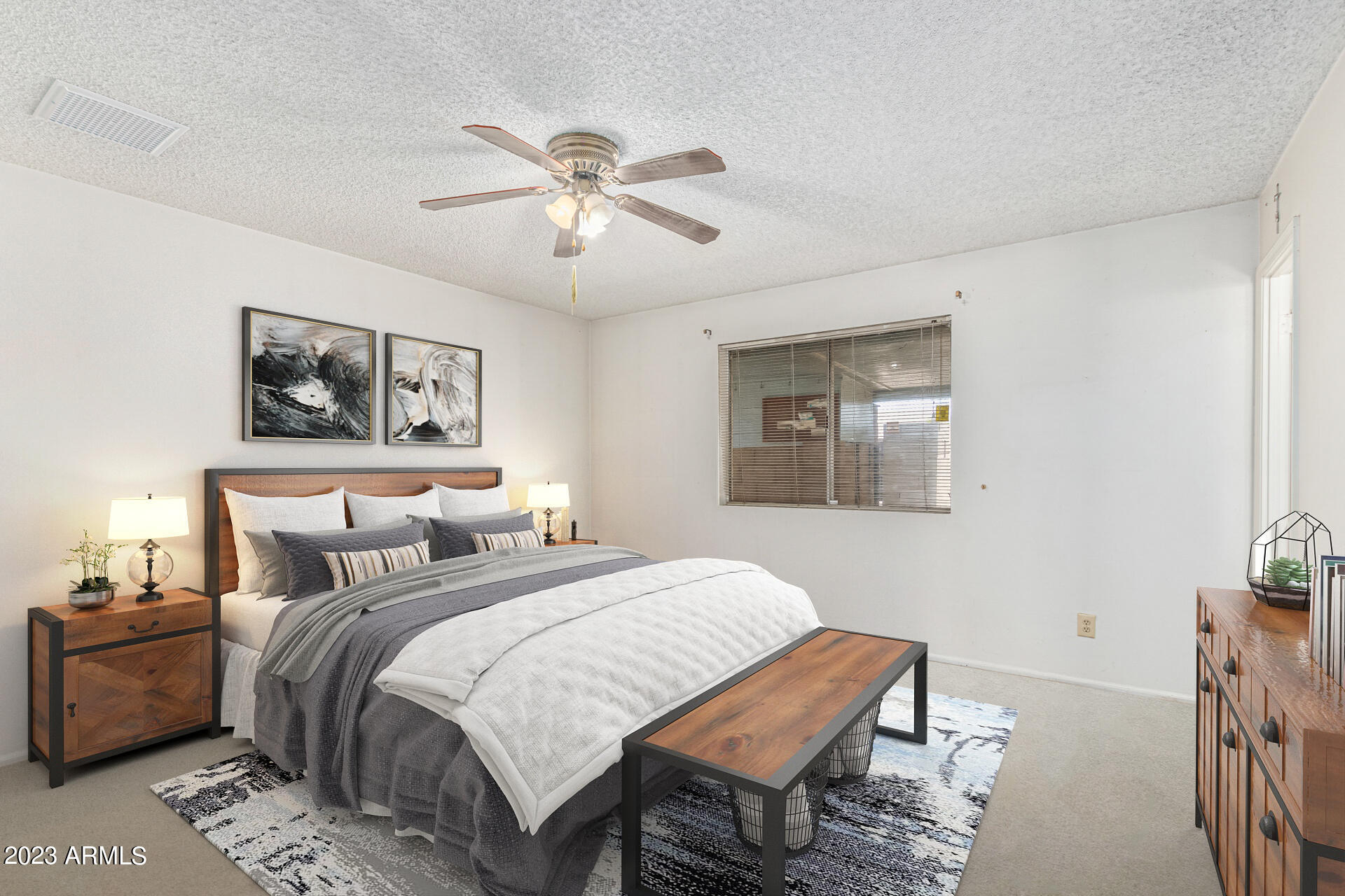 2153 E APOLLO Avenue