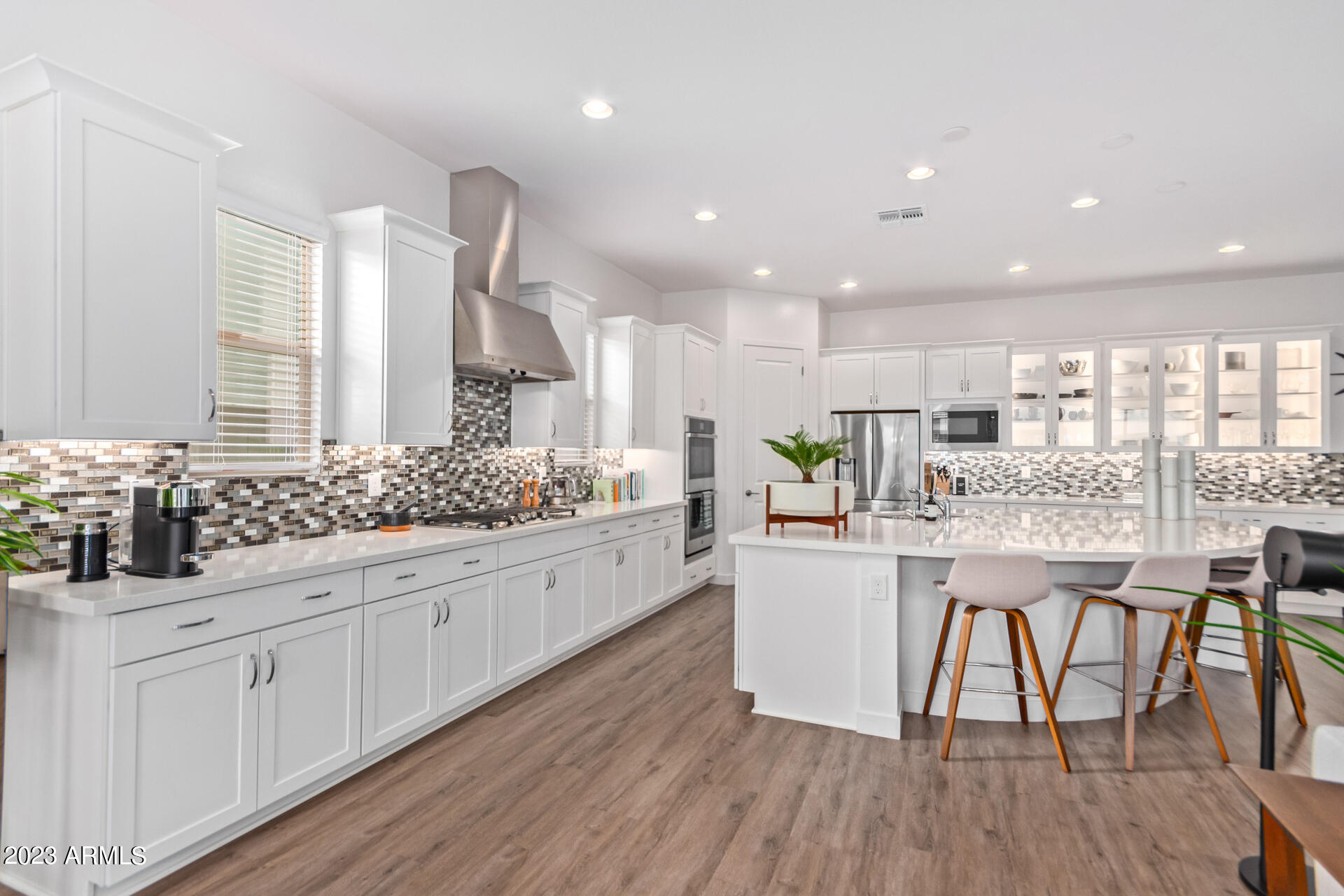 1461 E SAN CARLOS Way