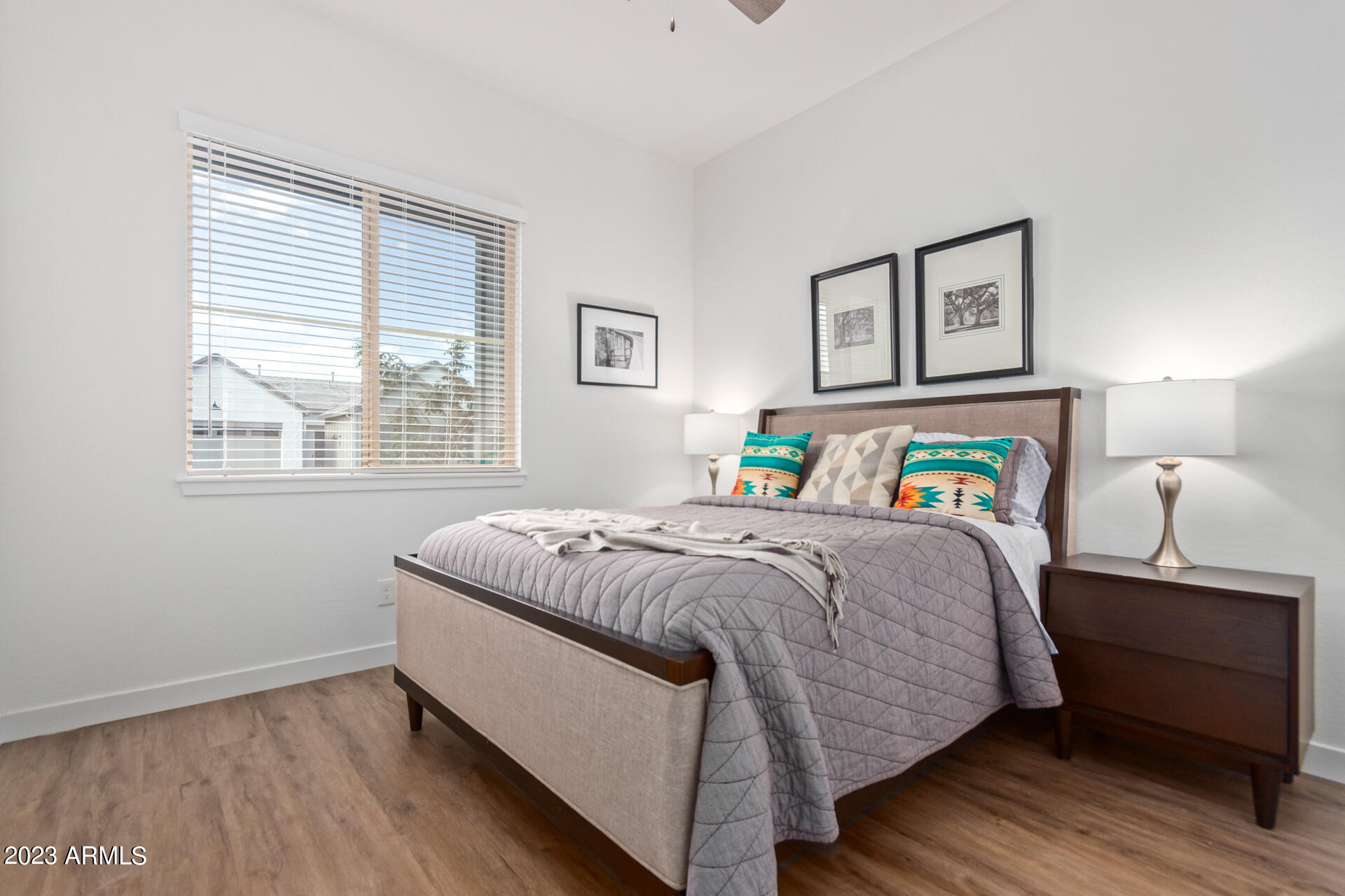 1461 E SAN CARLOS Way