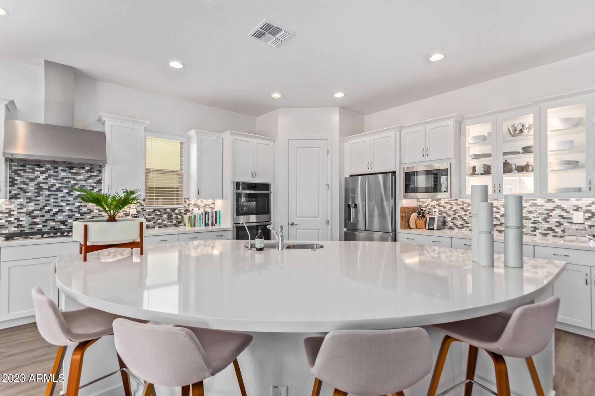 1461 E SAN CARLOS Way