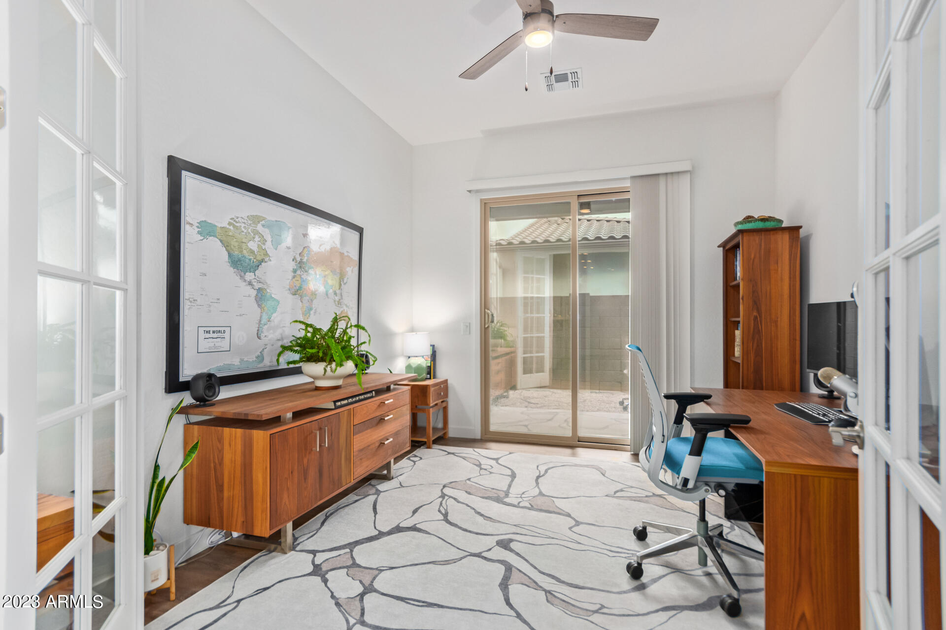 1461 E SAN CARLOS Way