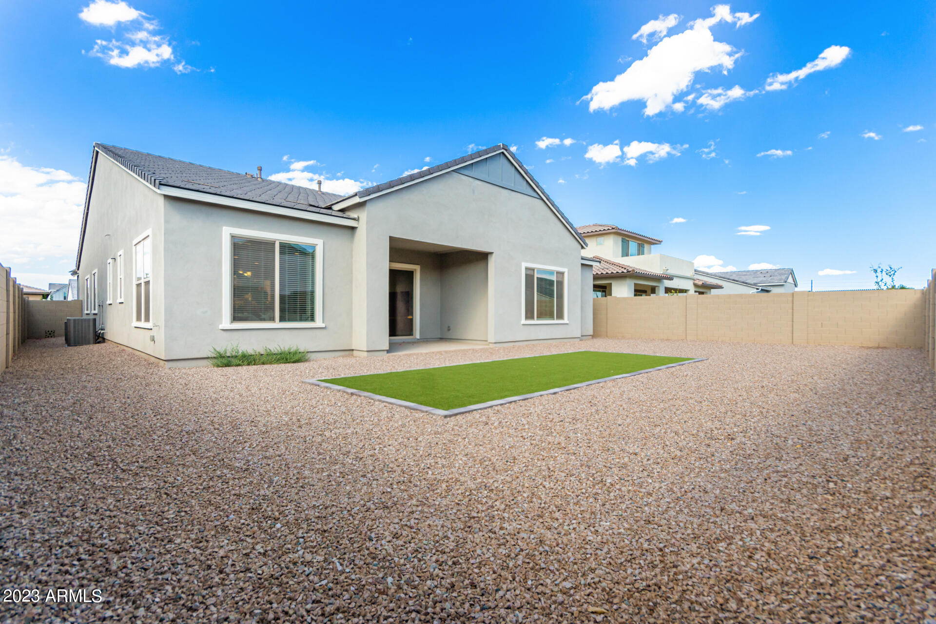 1461 E SAN CARLOS Way