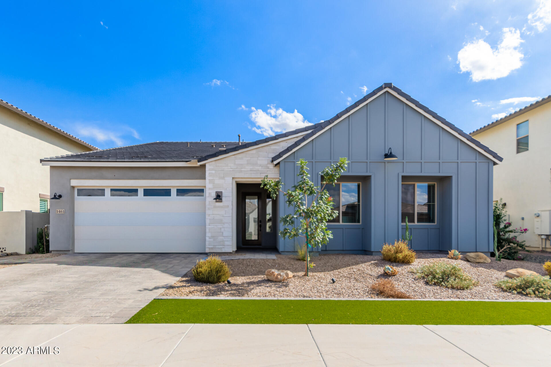 1461 E SAN CARLOS Way