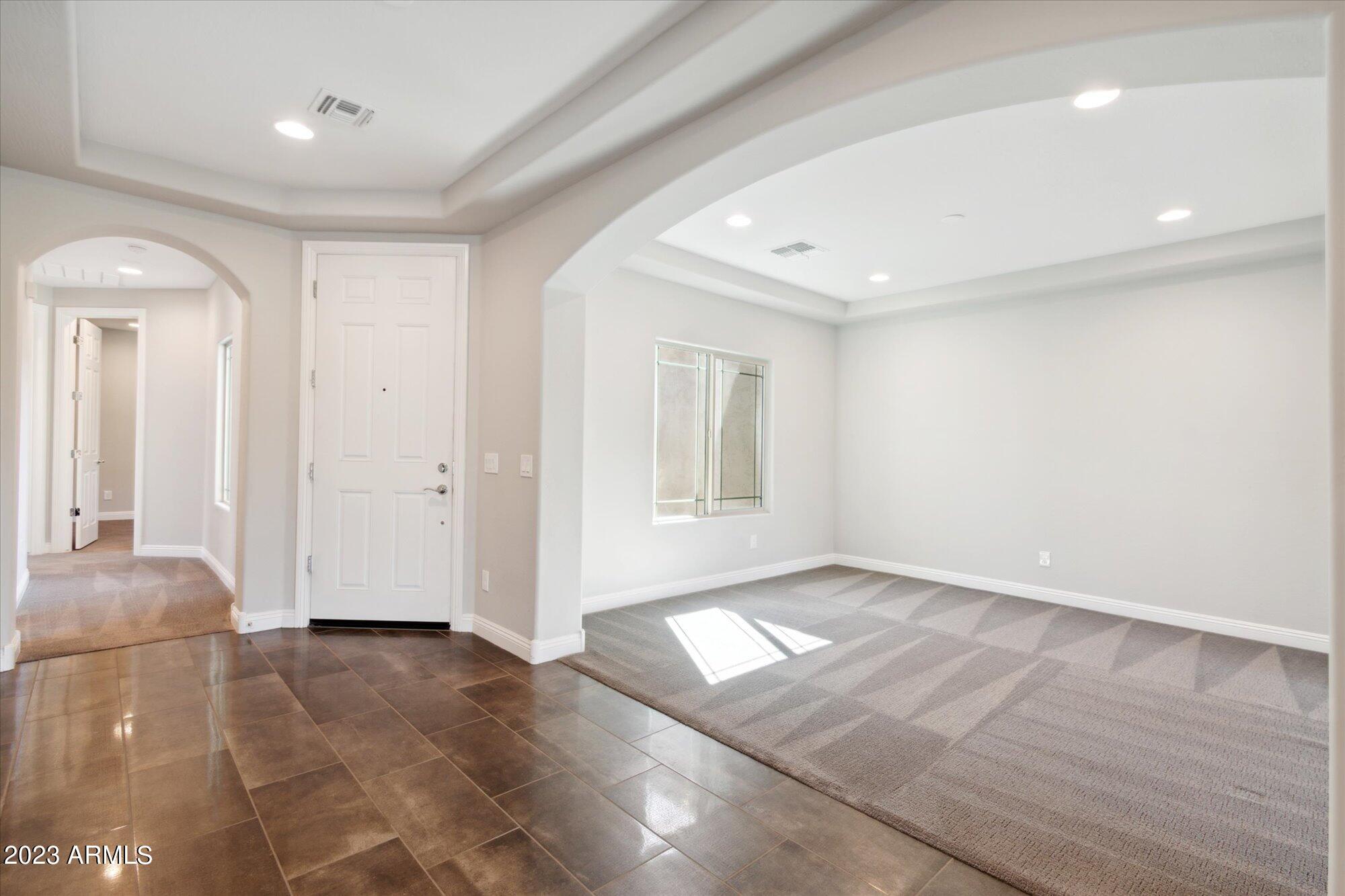 5766 W SARATOGA Court