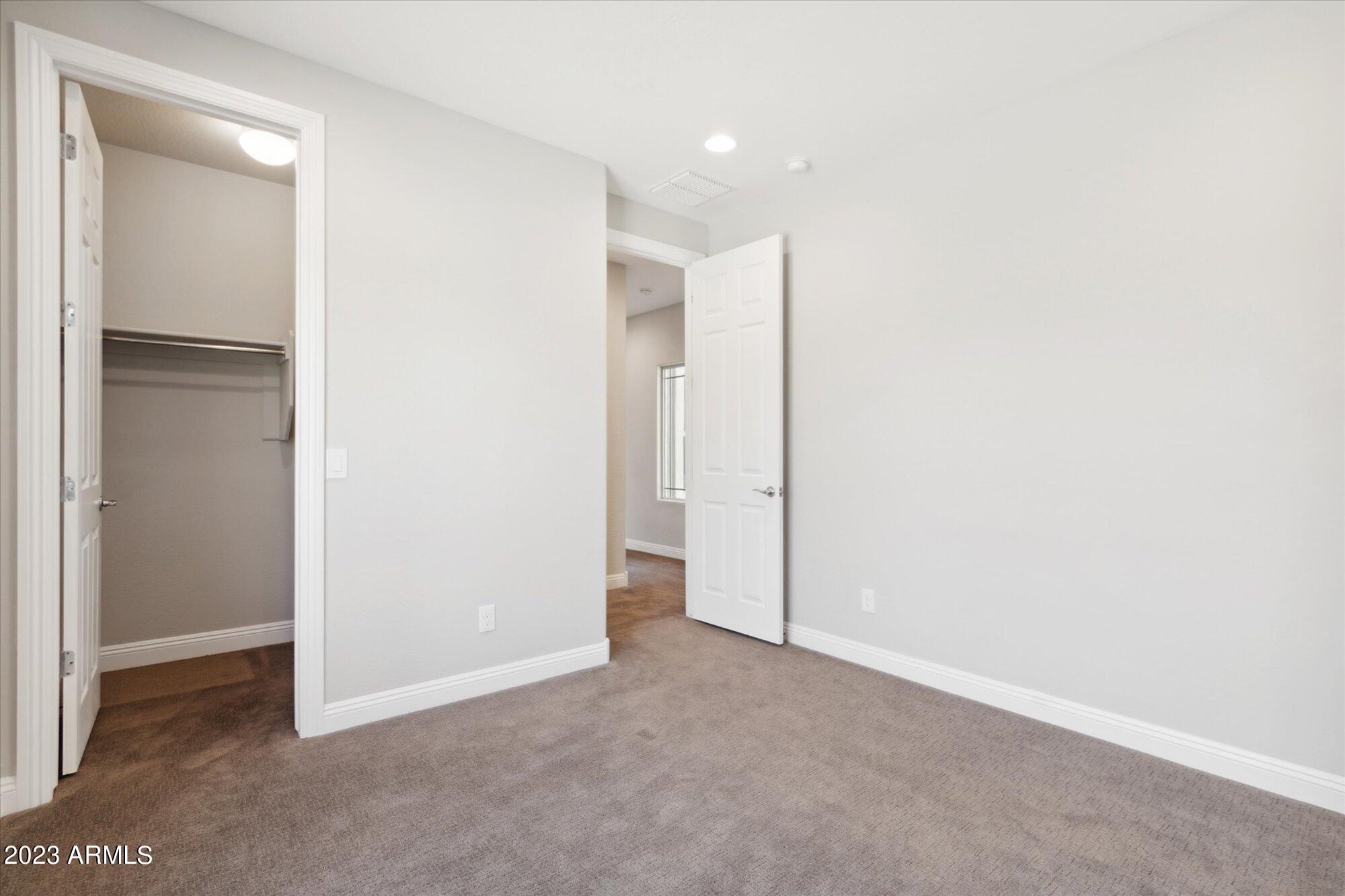5766 W SARATOGA Court