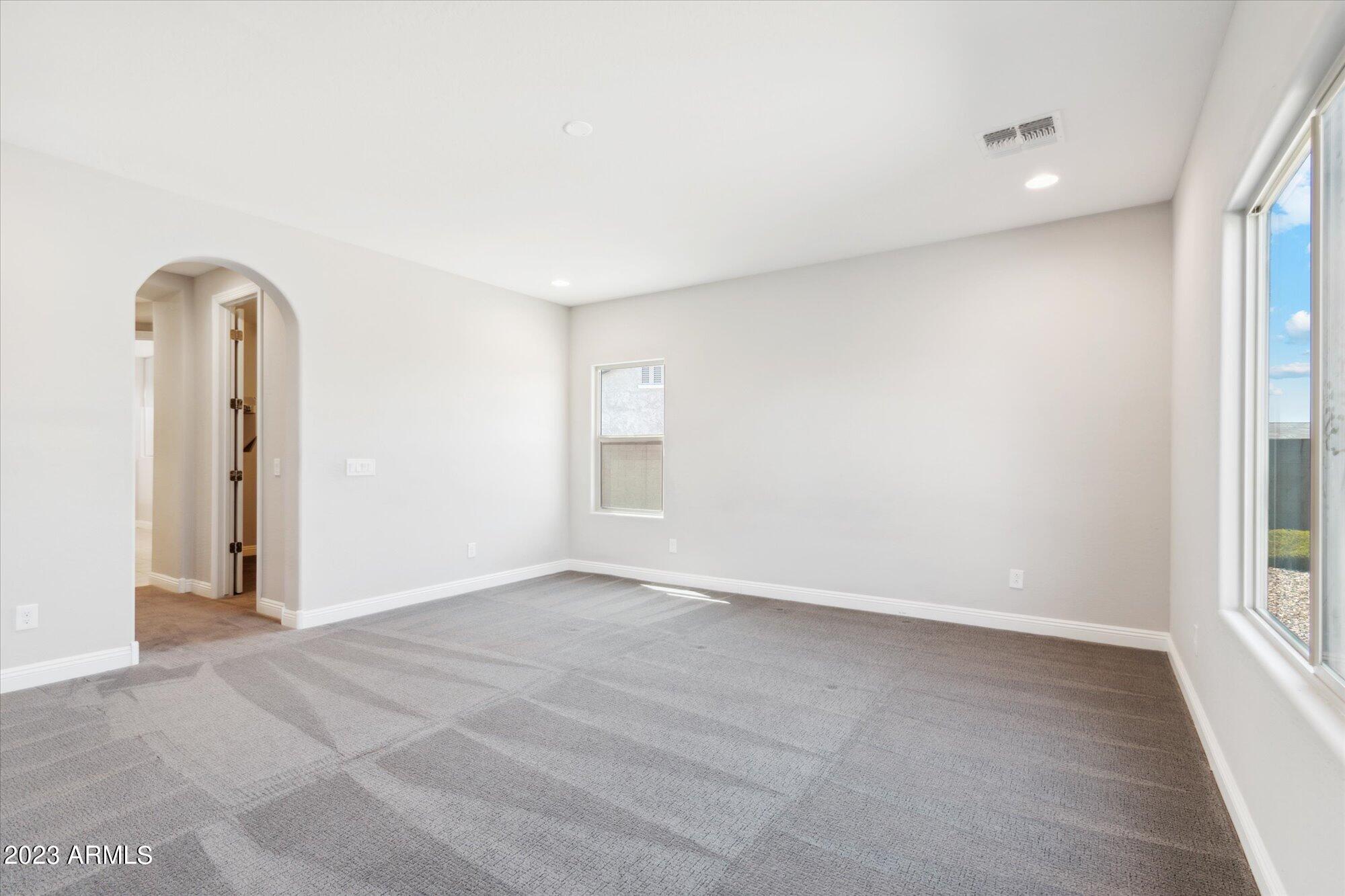 5766 W SARATOGA Court