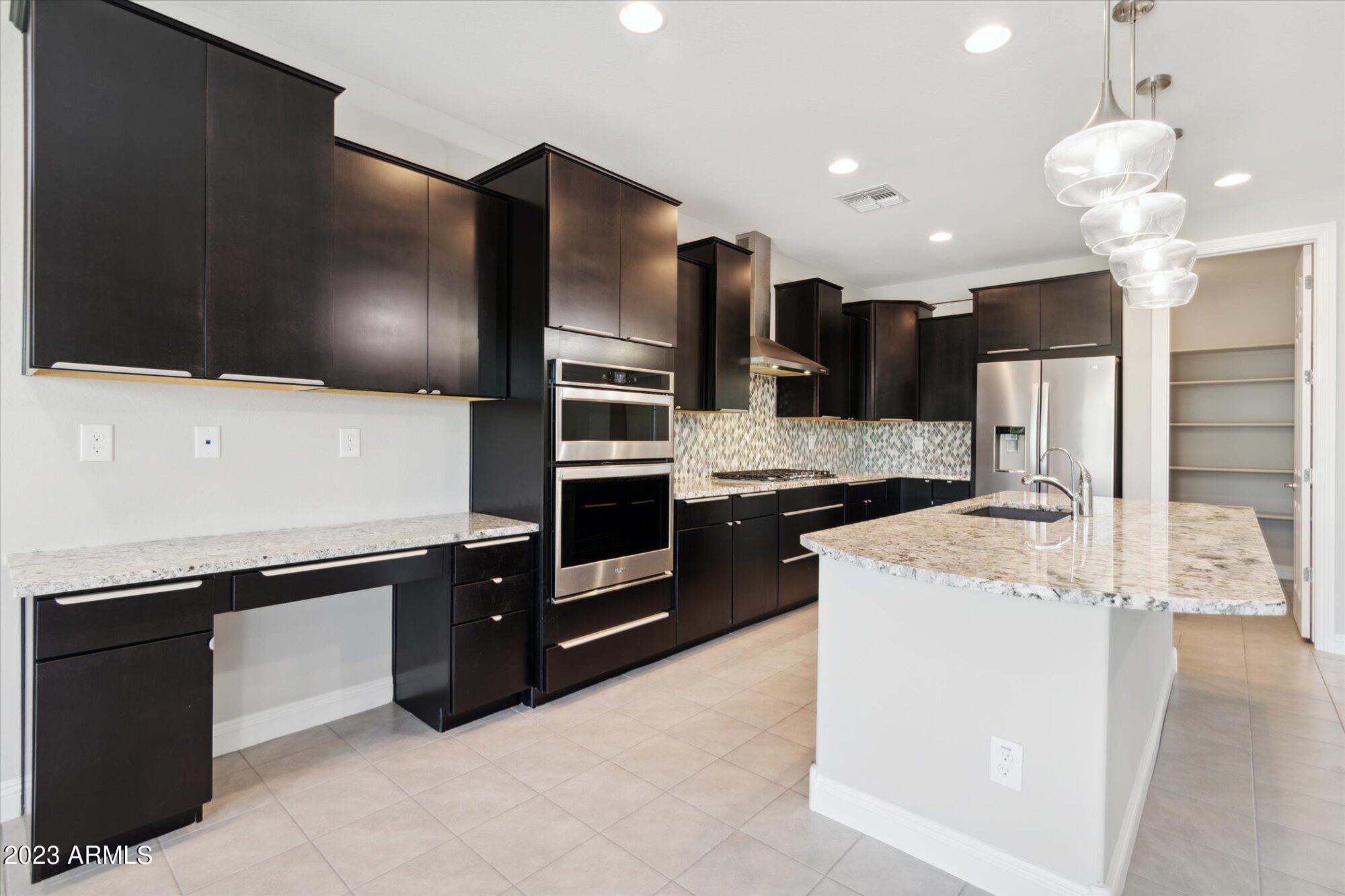5766 W SARATOGA Court