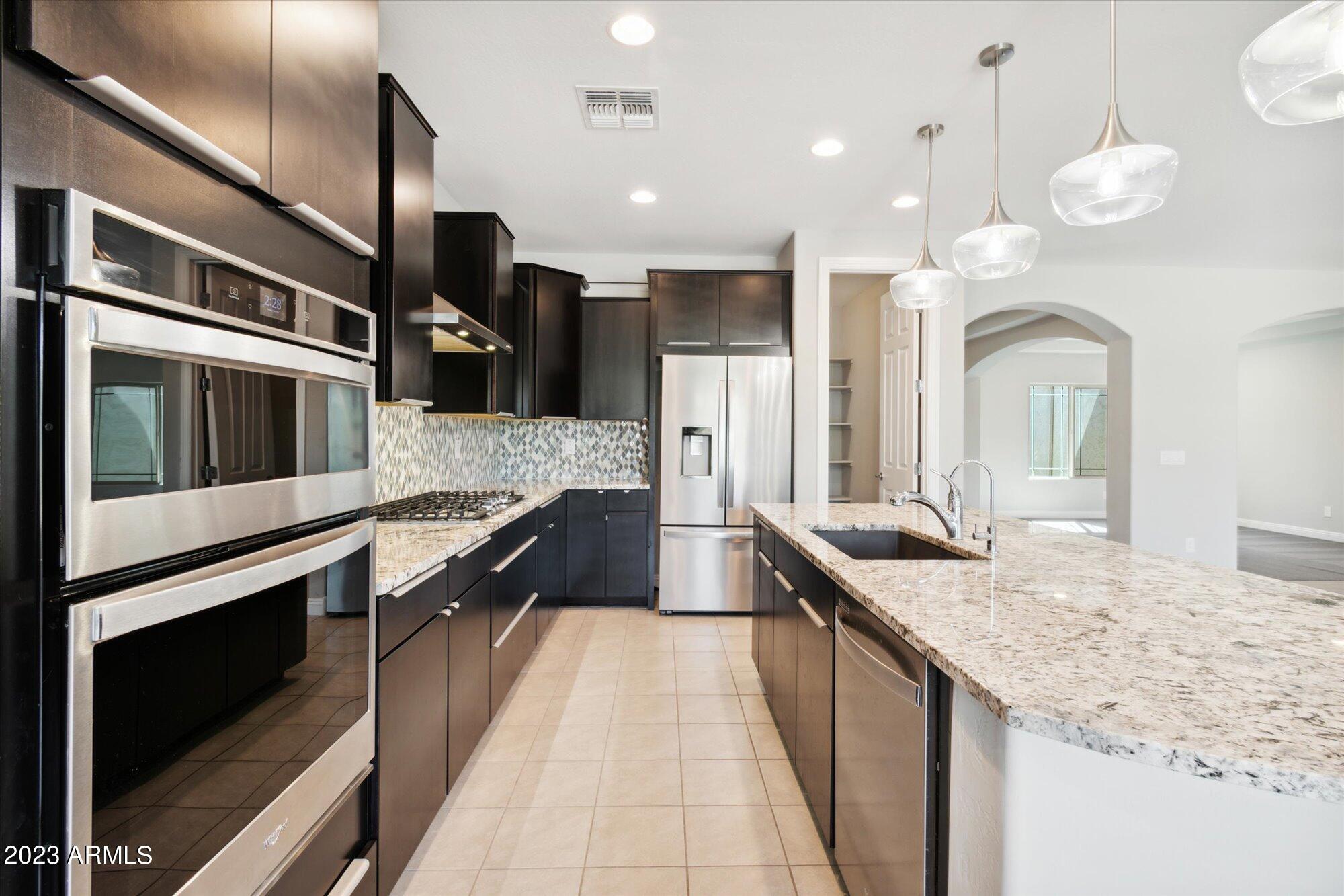 5766 W SARATOGA Court
