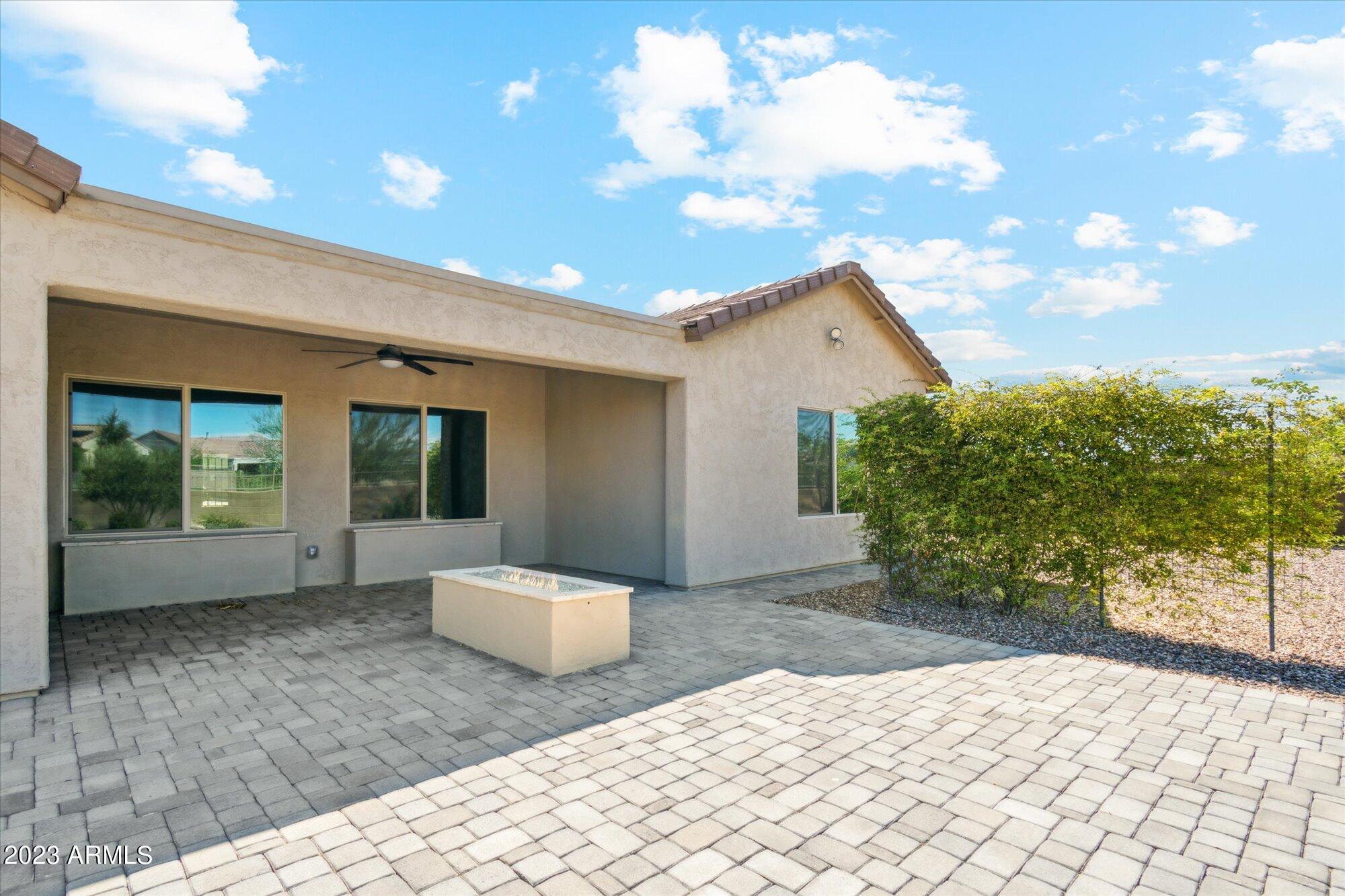 5766 W SARATOGA Court