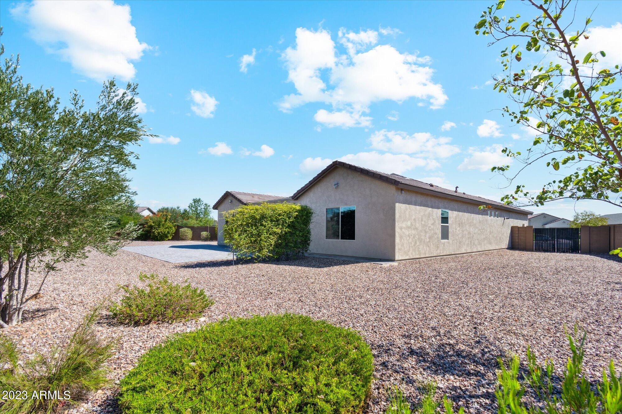5766 W SARATOGA Court