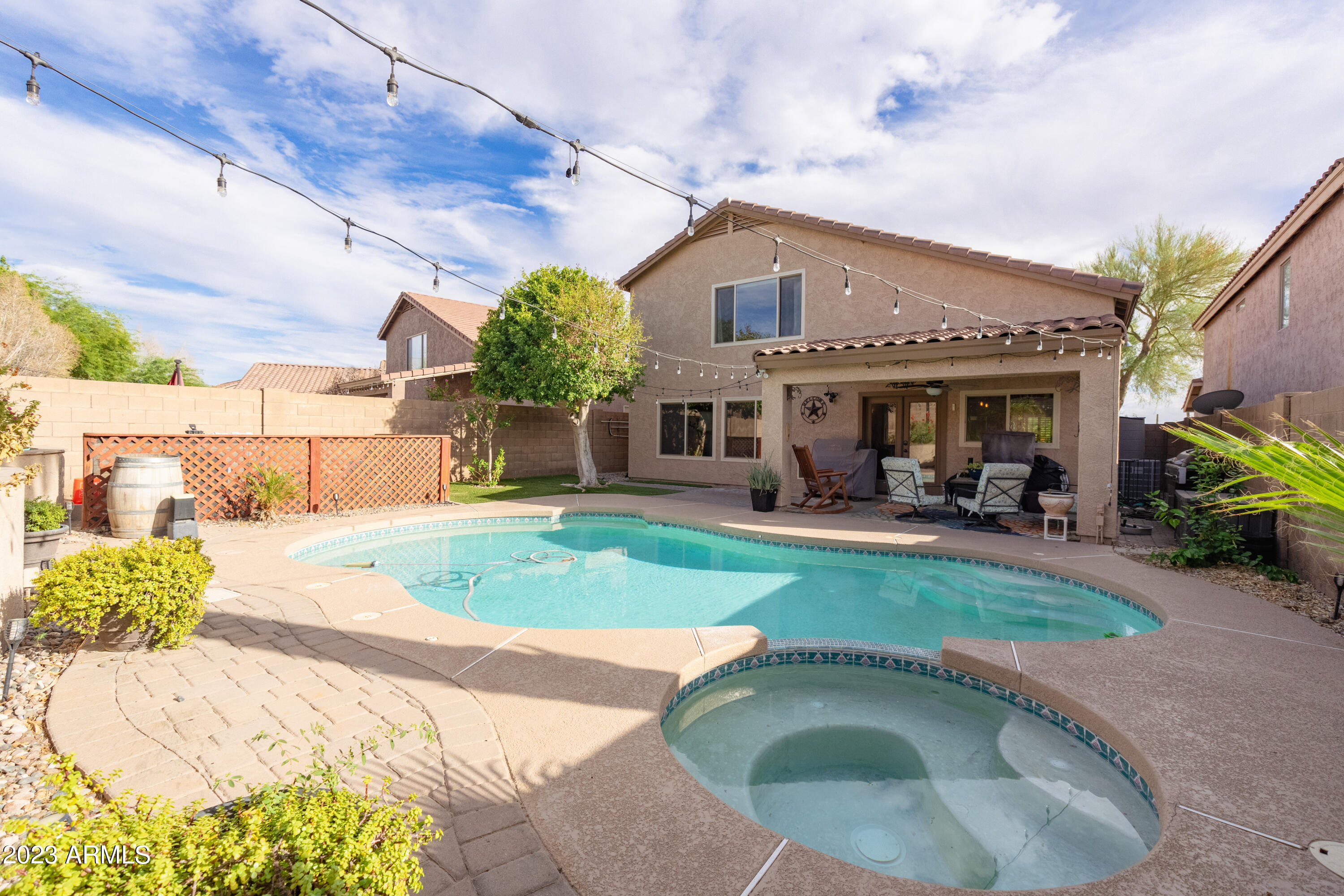 1764 W MUIRWOOD Drive